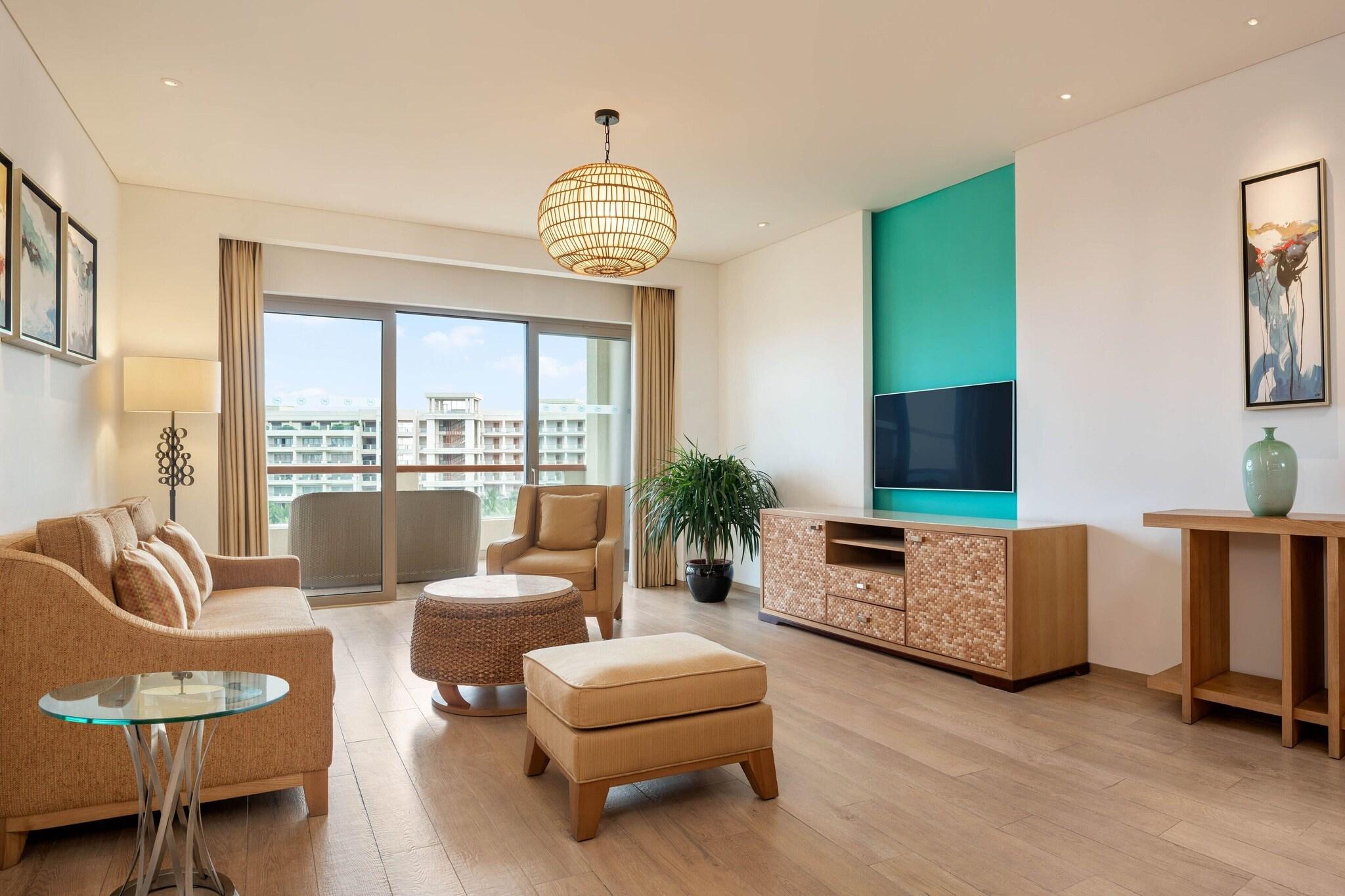 Suite Sea View King Bed