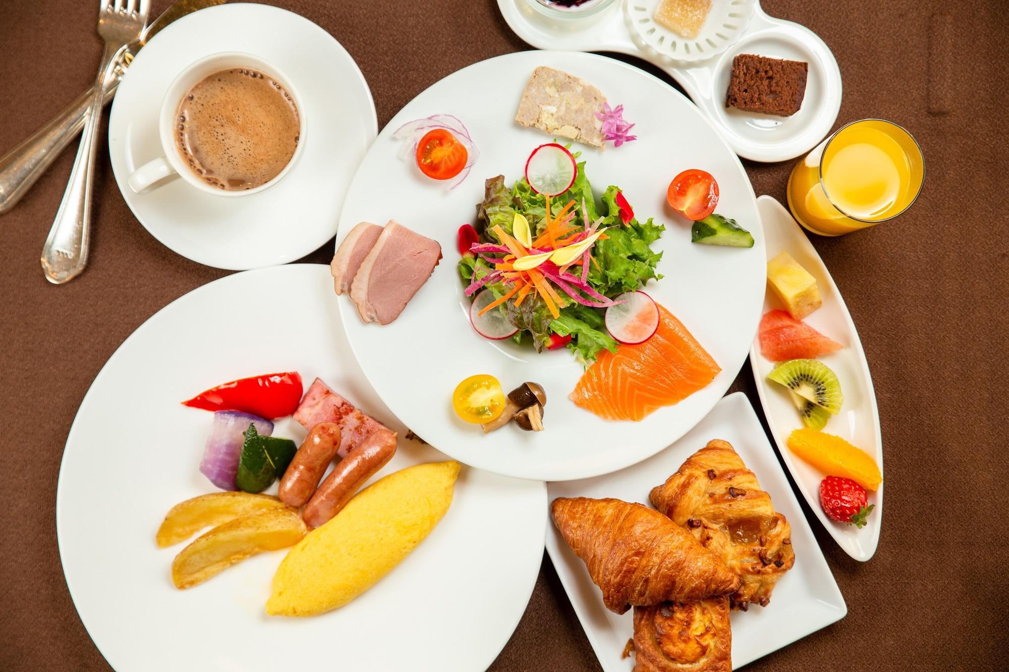 Twin Deluxe Two Beds