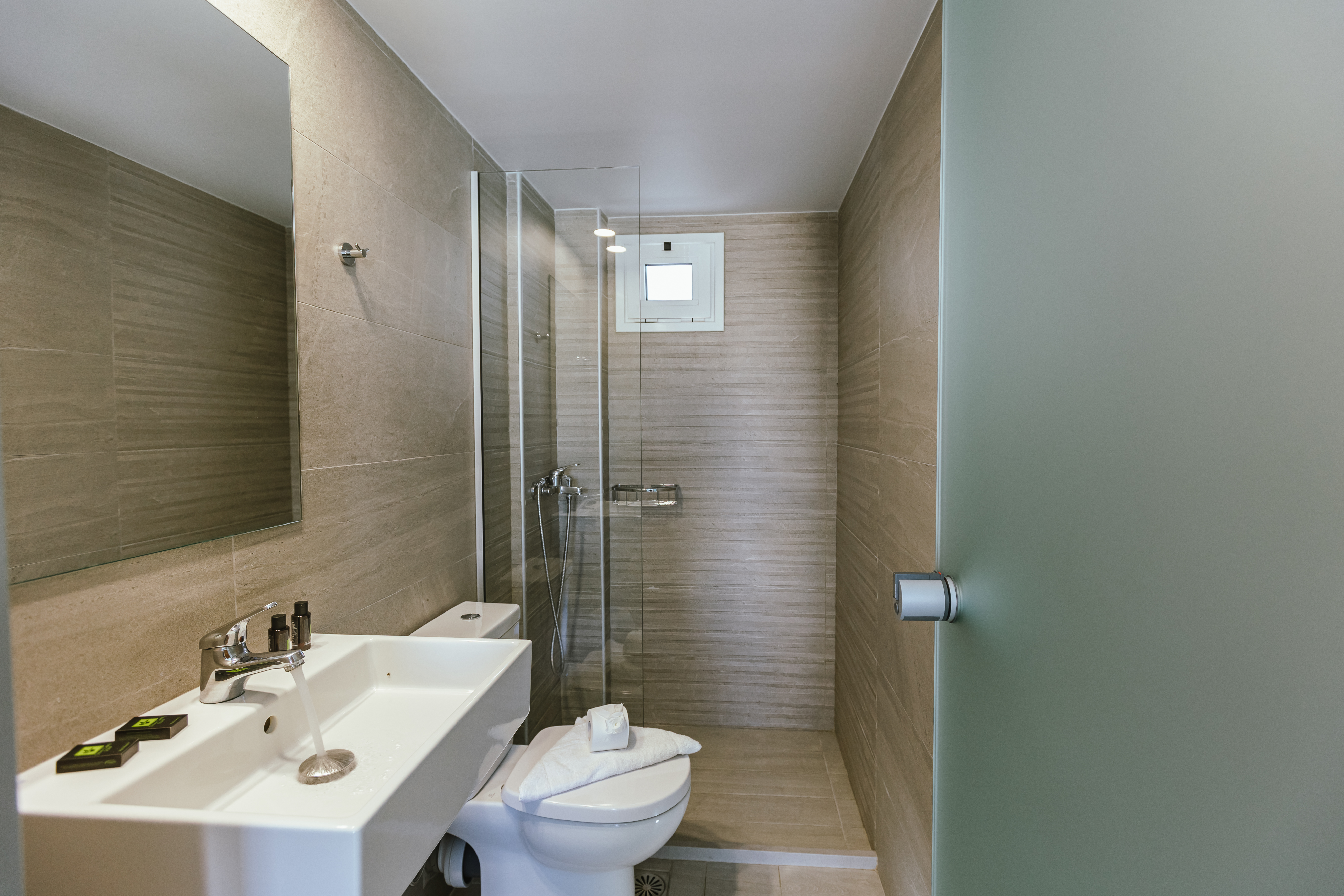 Family Room Capacity 4