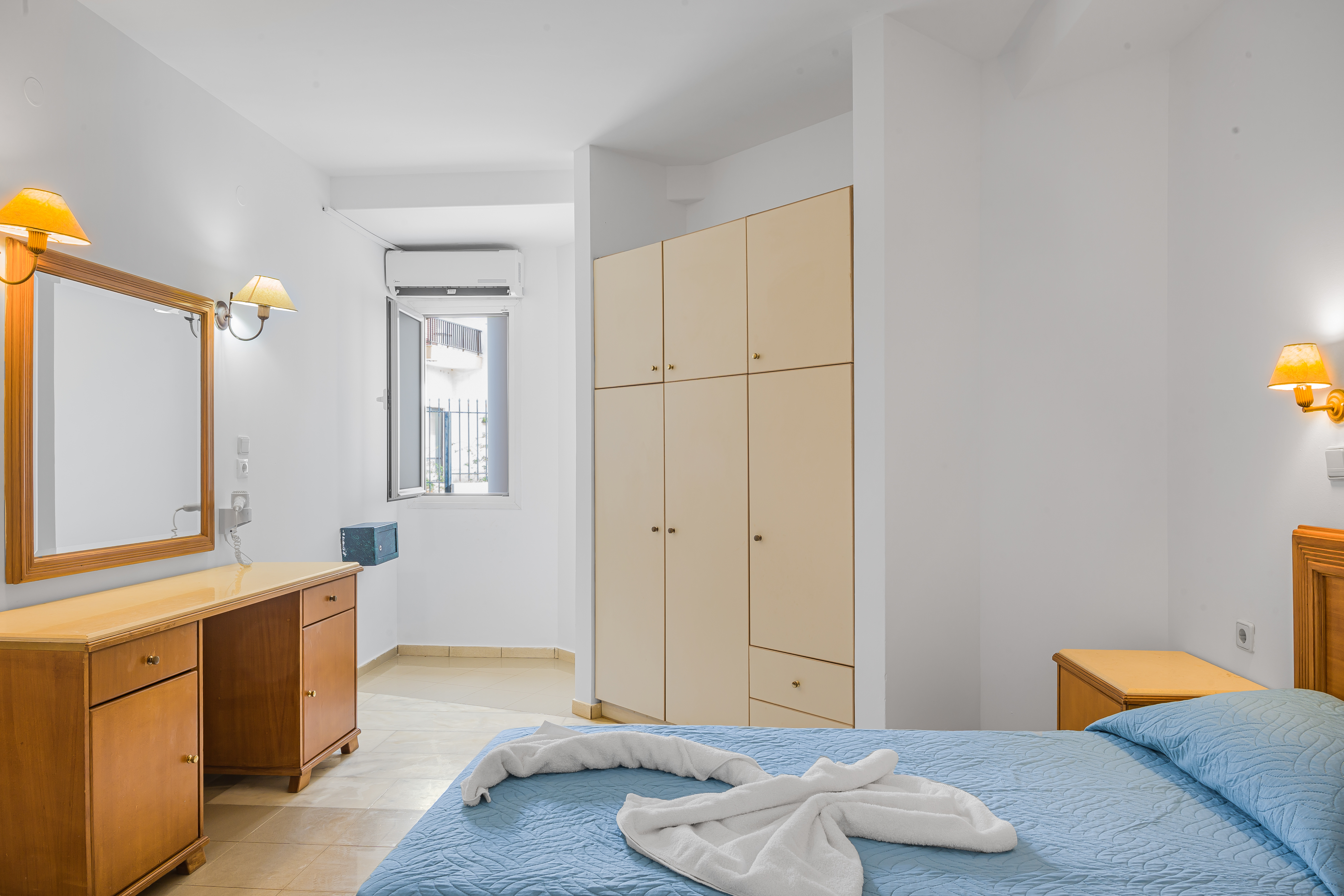 Family Room Garden View