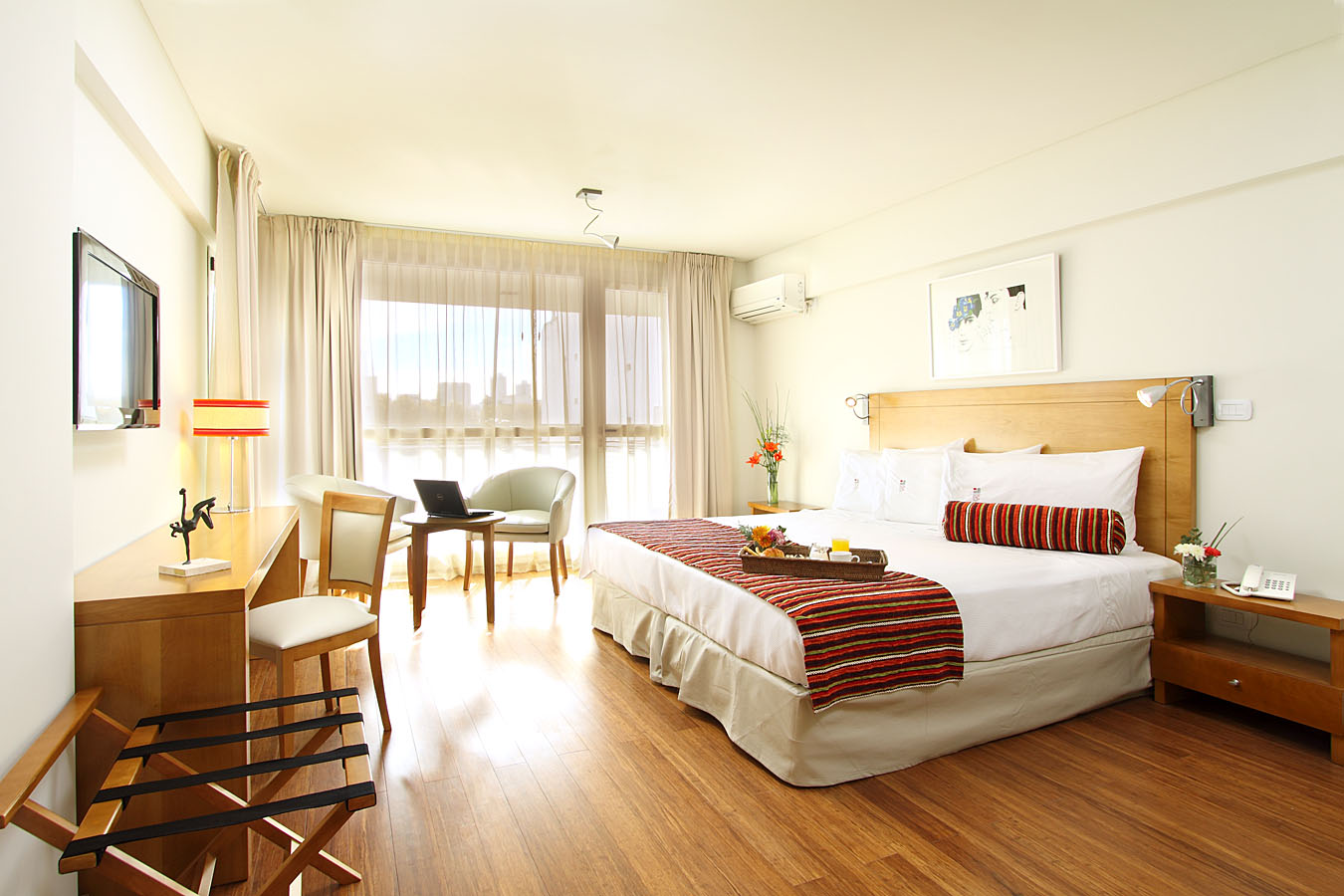 Double Deluxe King Bed