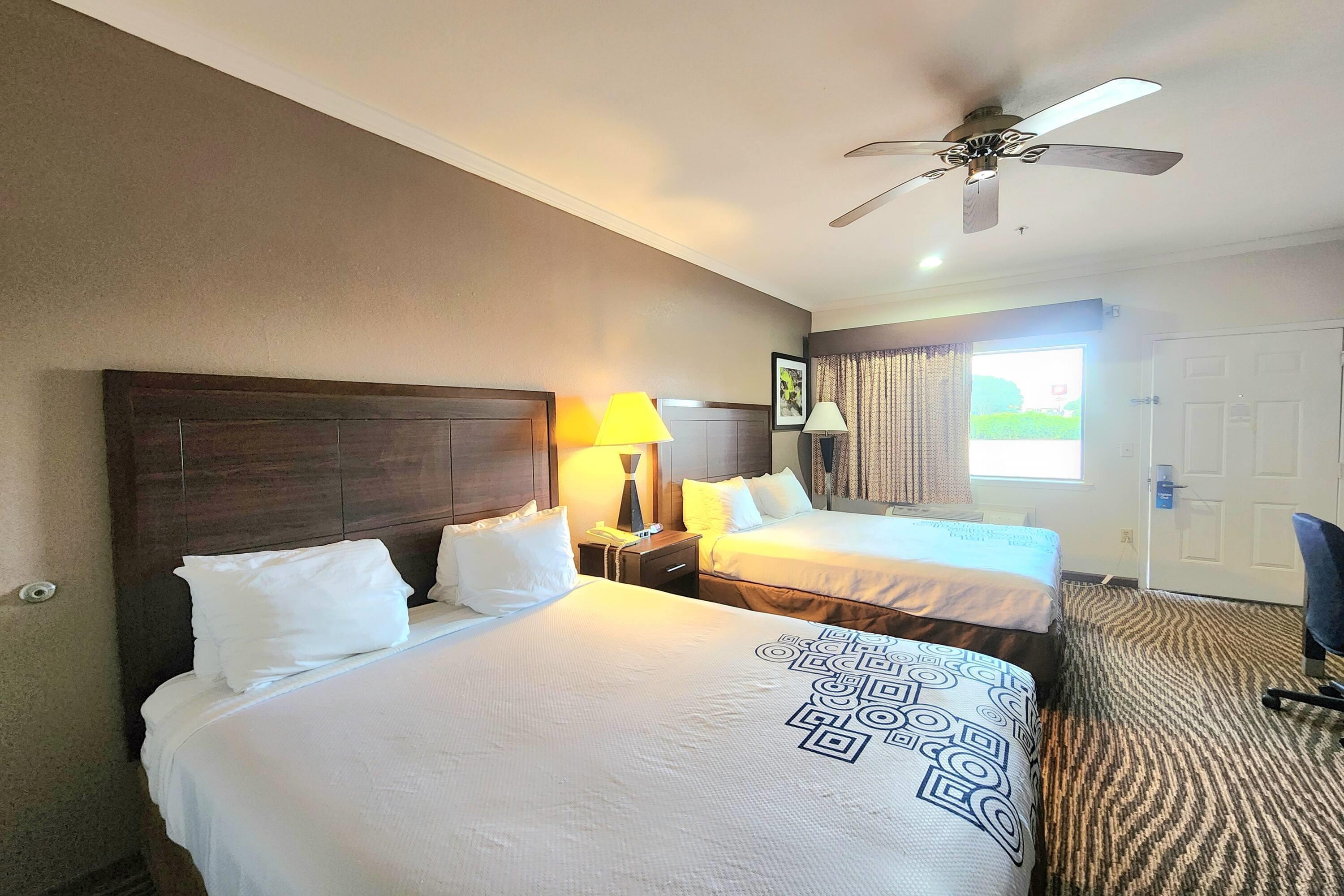 Suite Two Queen Beds Non Smoking