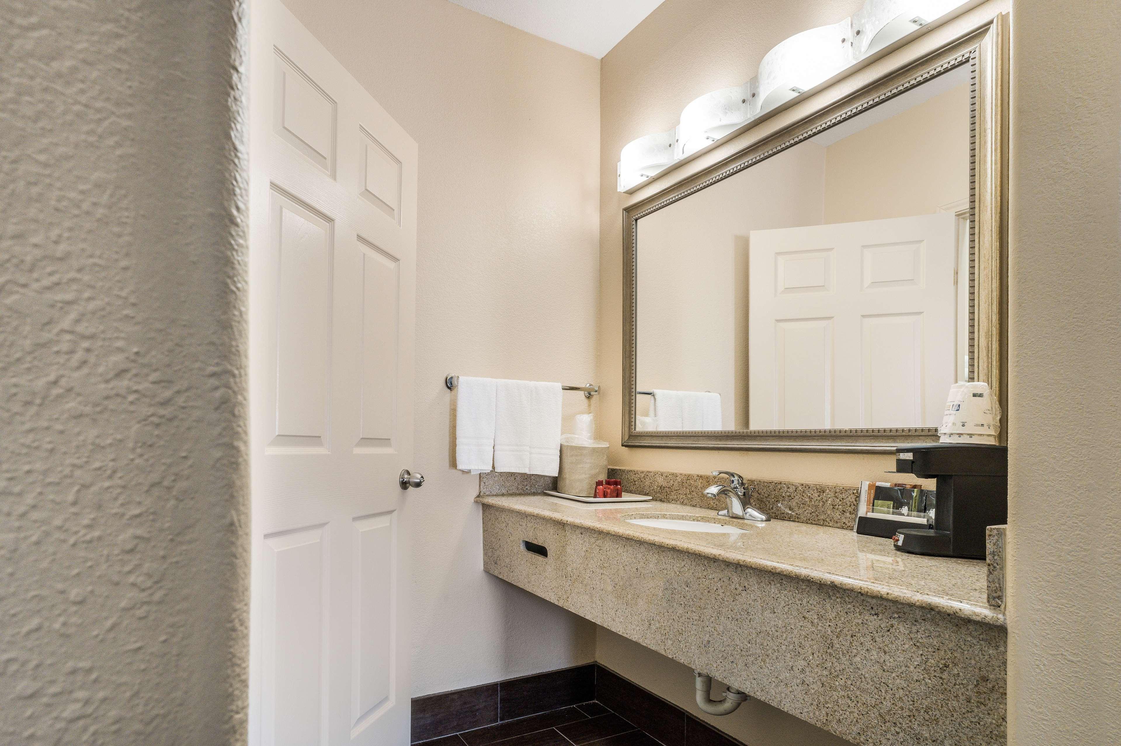 Room King Bed Non Smoking