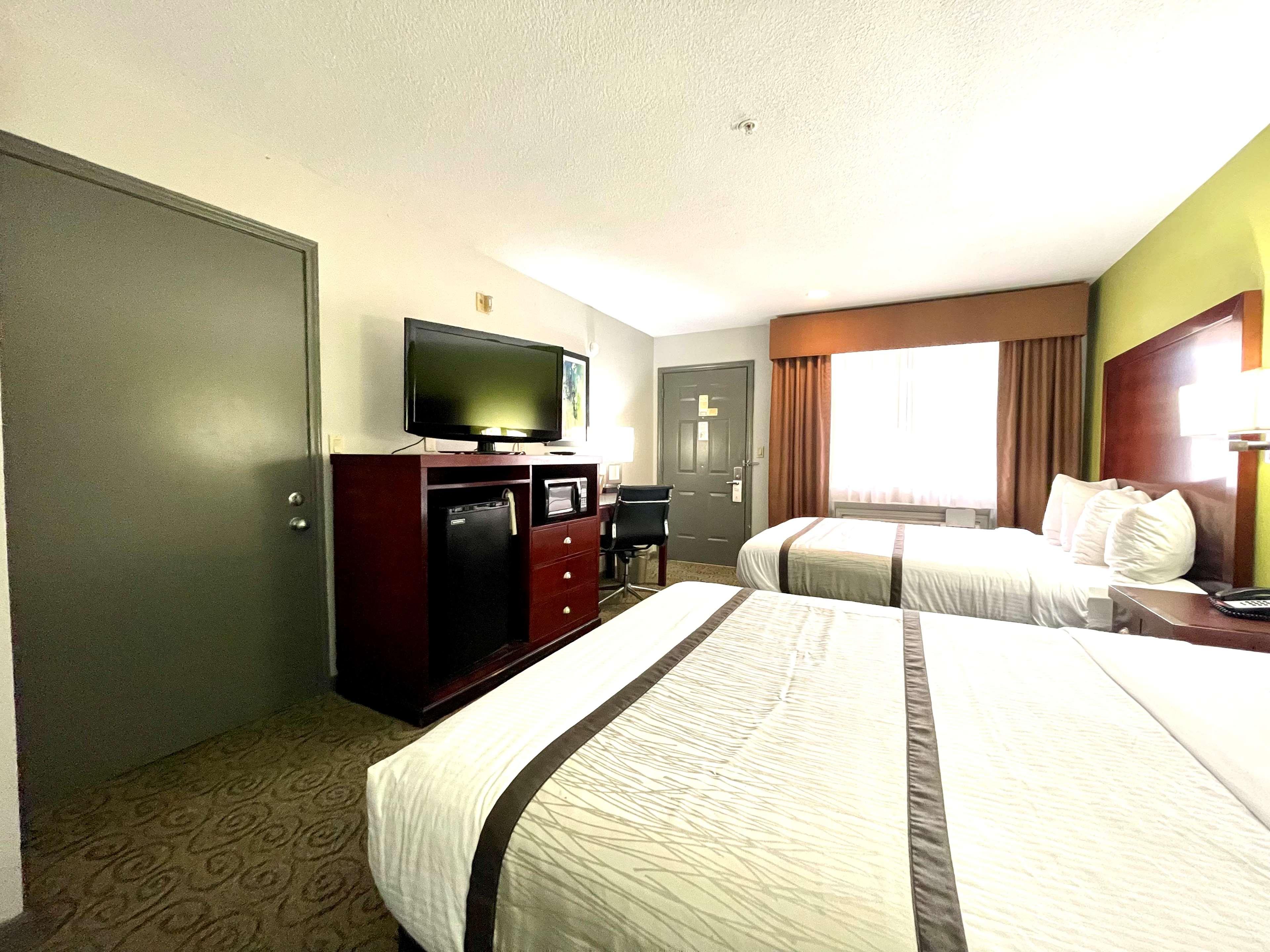 Room Accessible-two Queen Beds