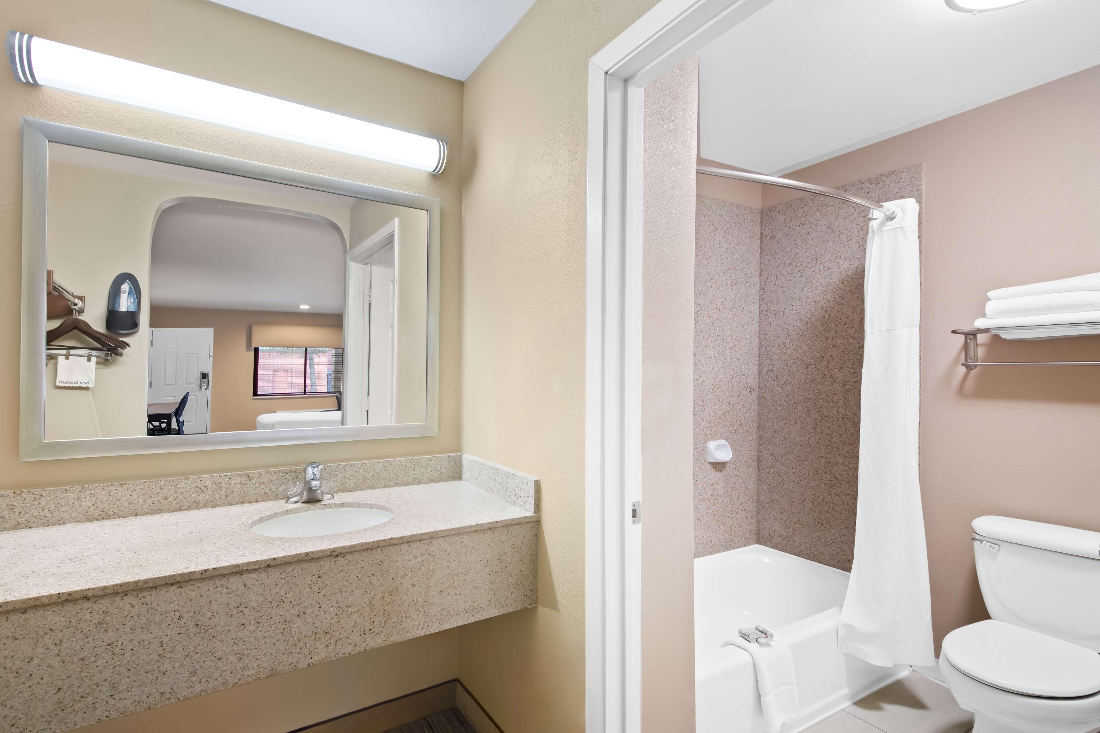 Quadruple Two Queen Beds Non Smoking