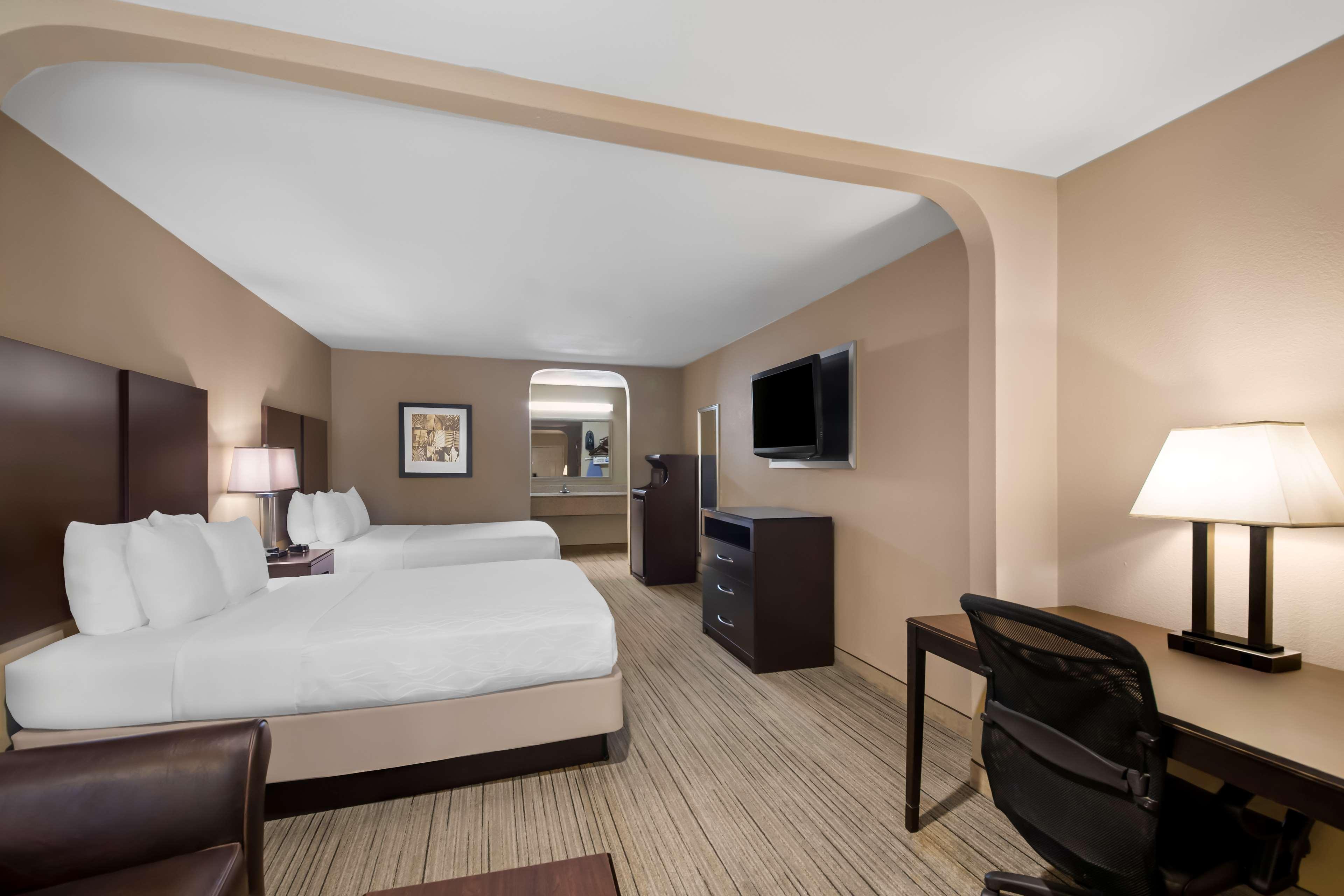 Quadruple Two Queen Beds