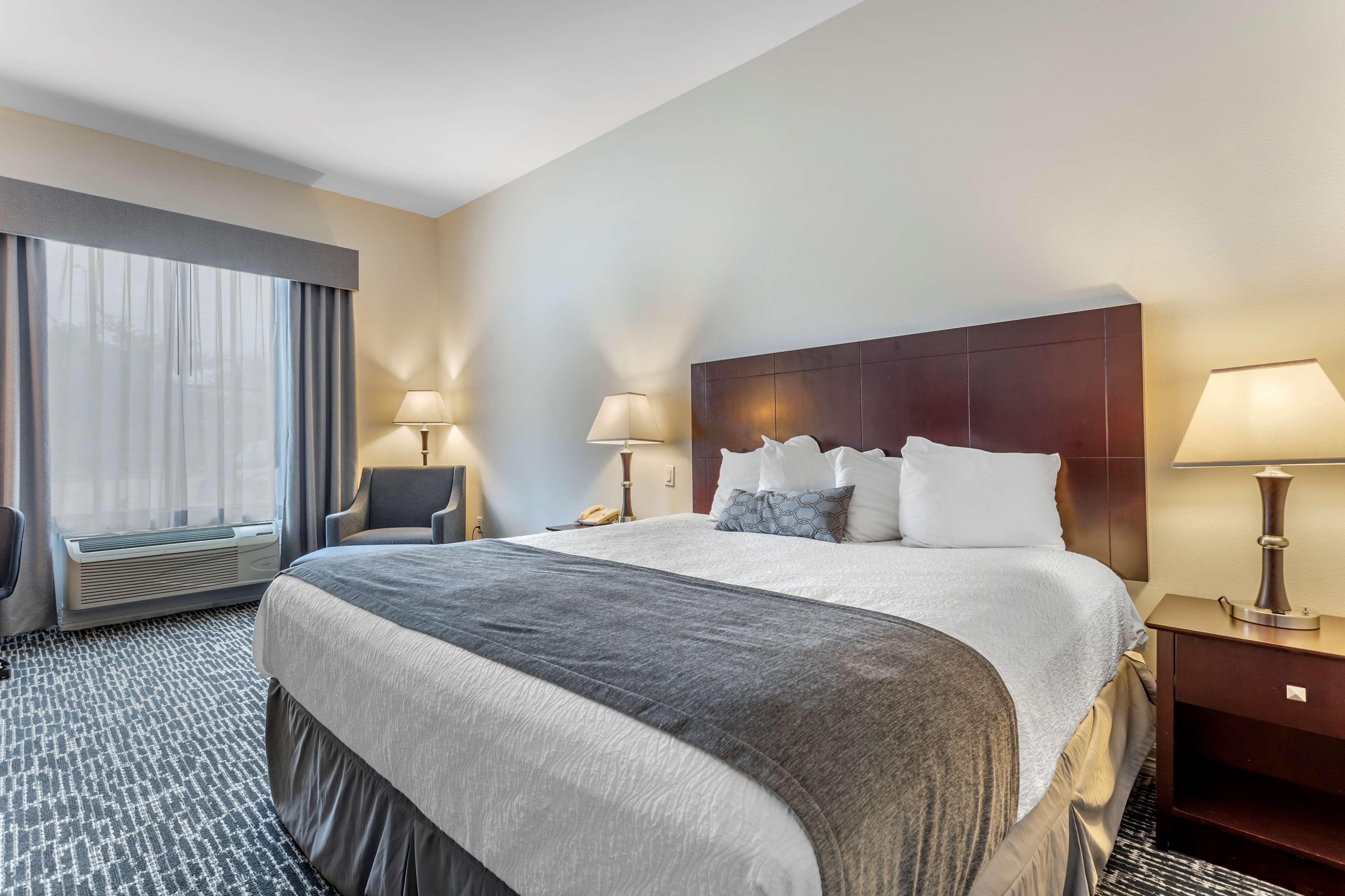 Room King Bed Non Smoking