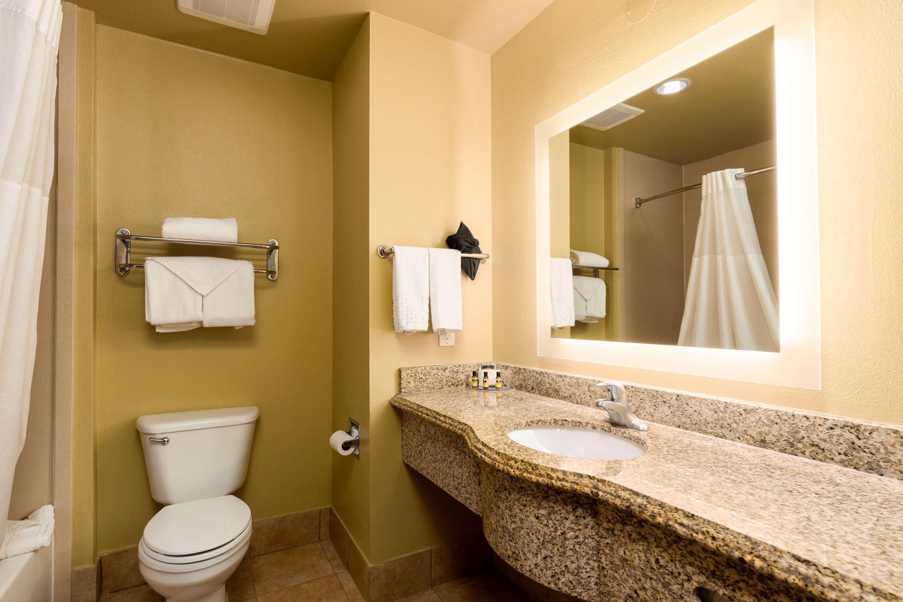 Suite Two Queen Beds