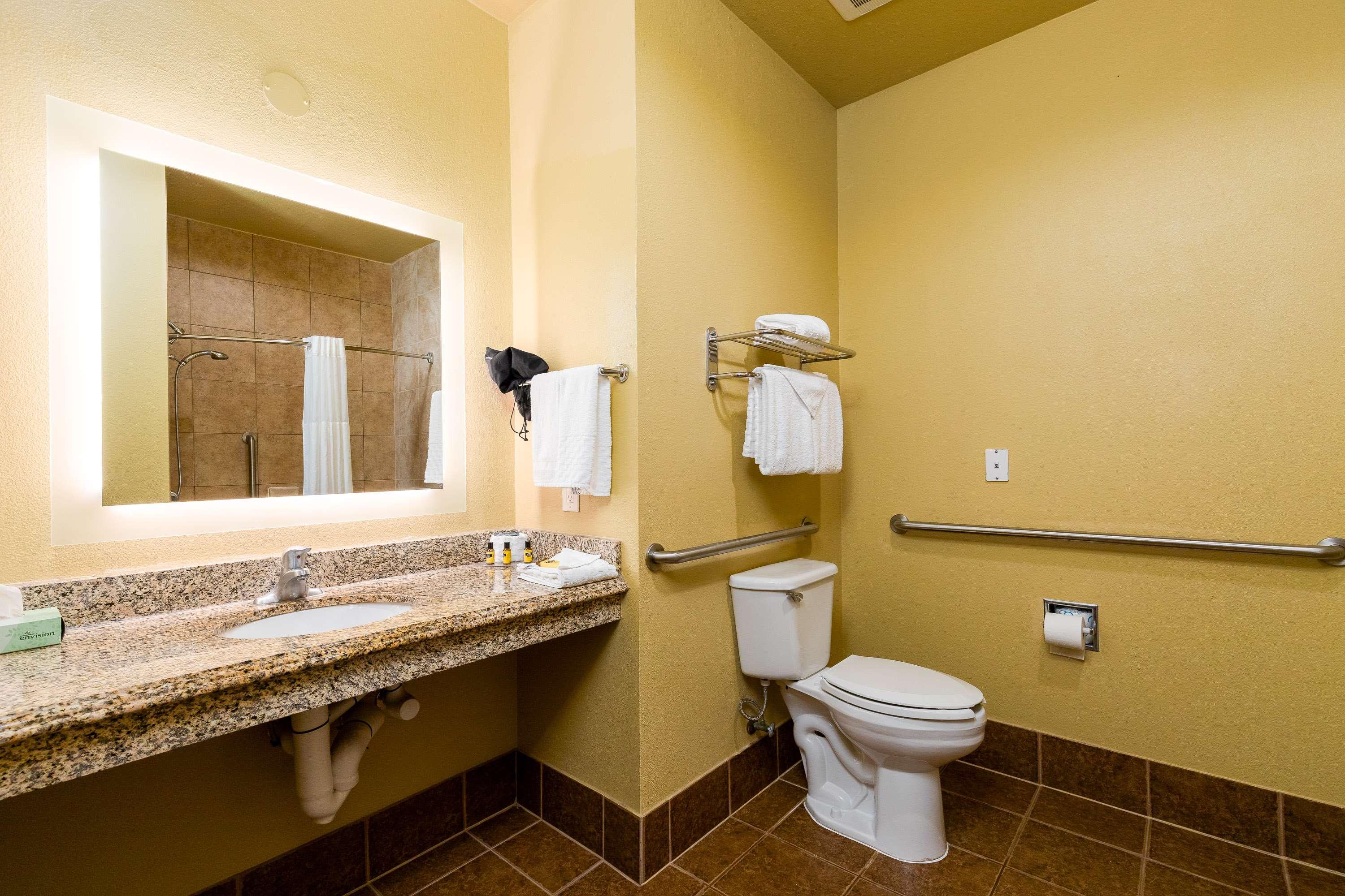 Room King Bed Non Smoking