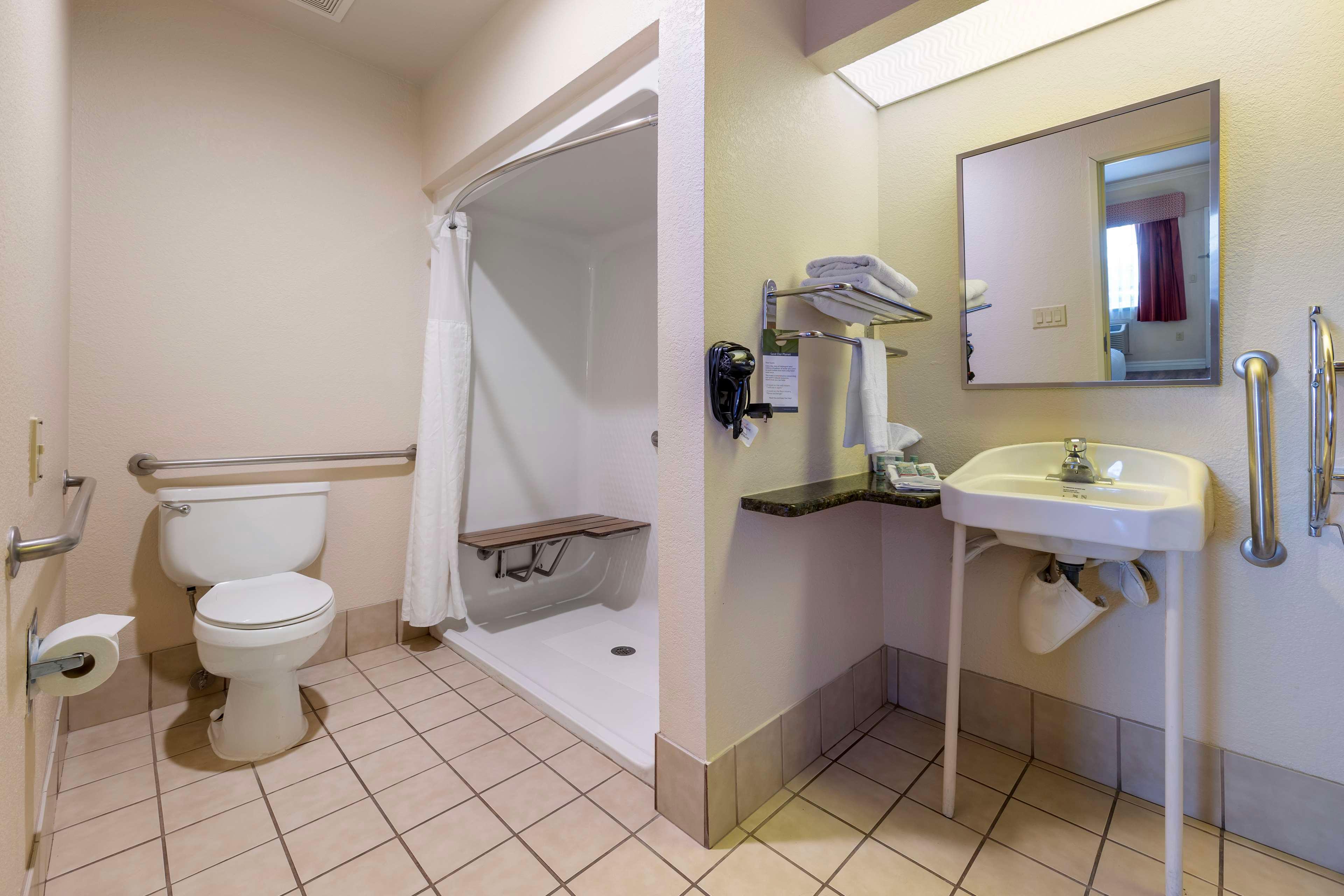 Room King Bed Non Smoking