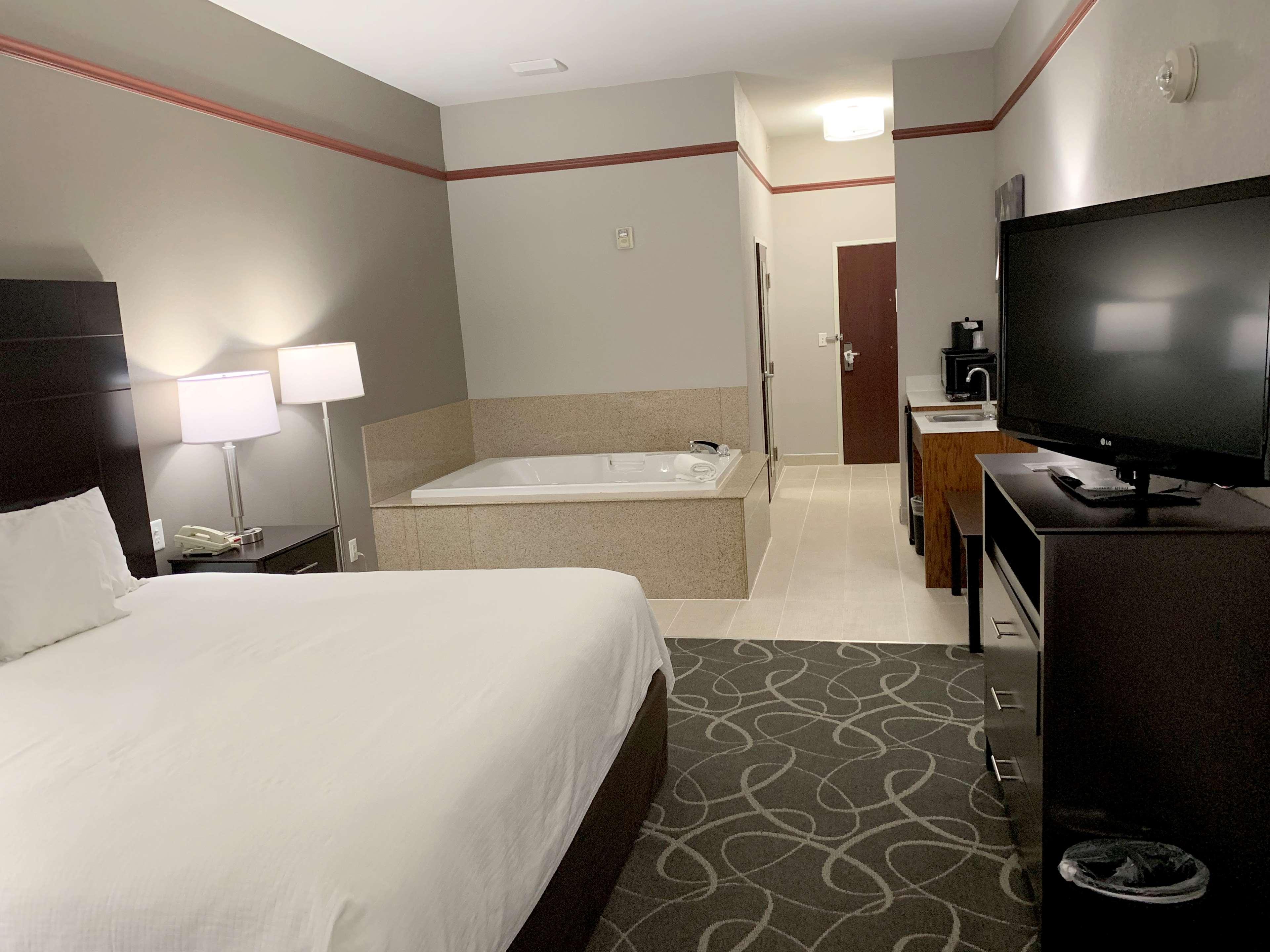 Double Accessible King Size Bed