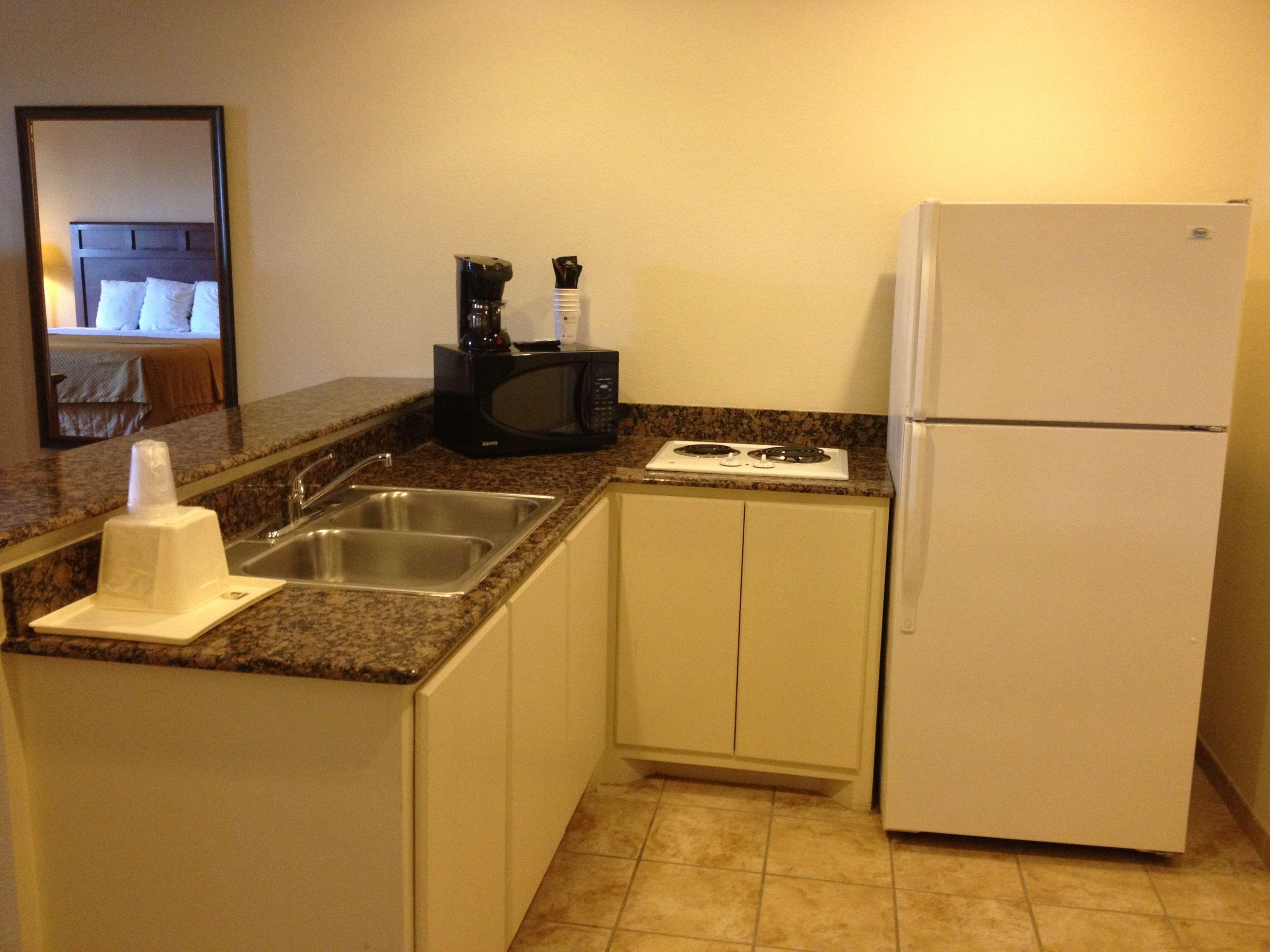 Suite Accessible with Kitchenette