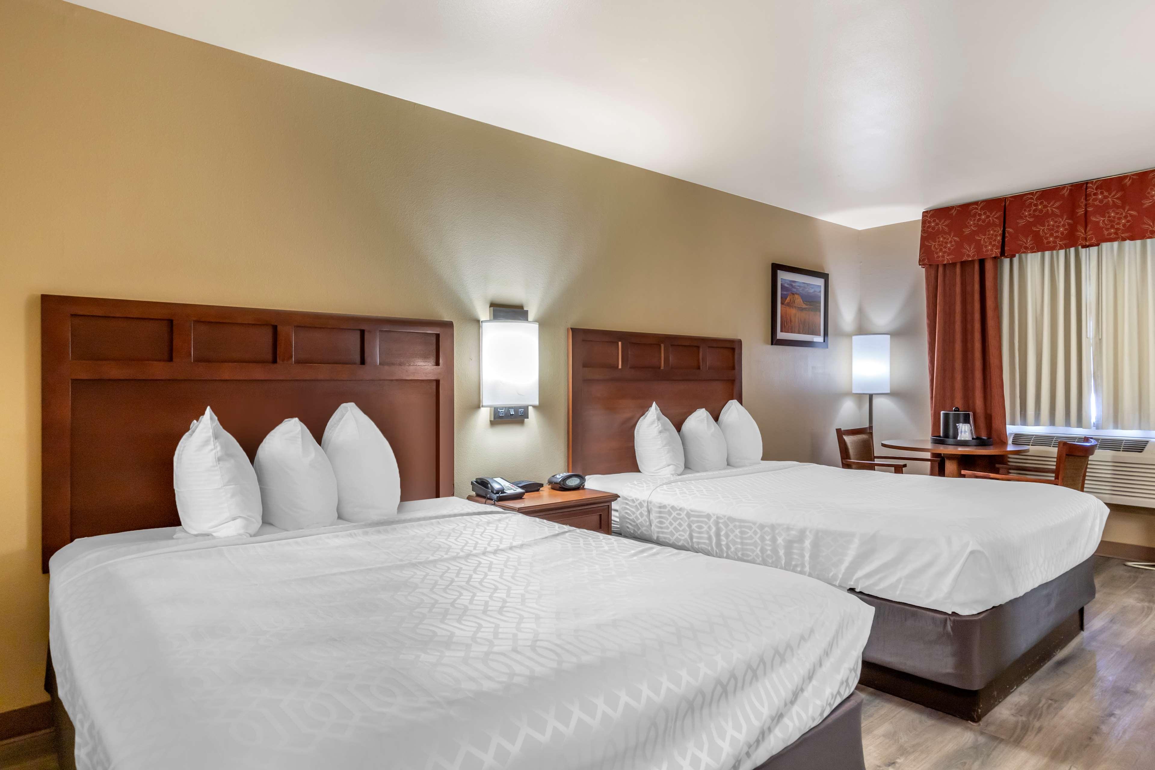 Quadruple Accessible-two Queen Beds