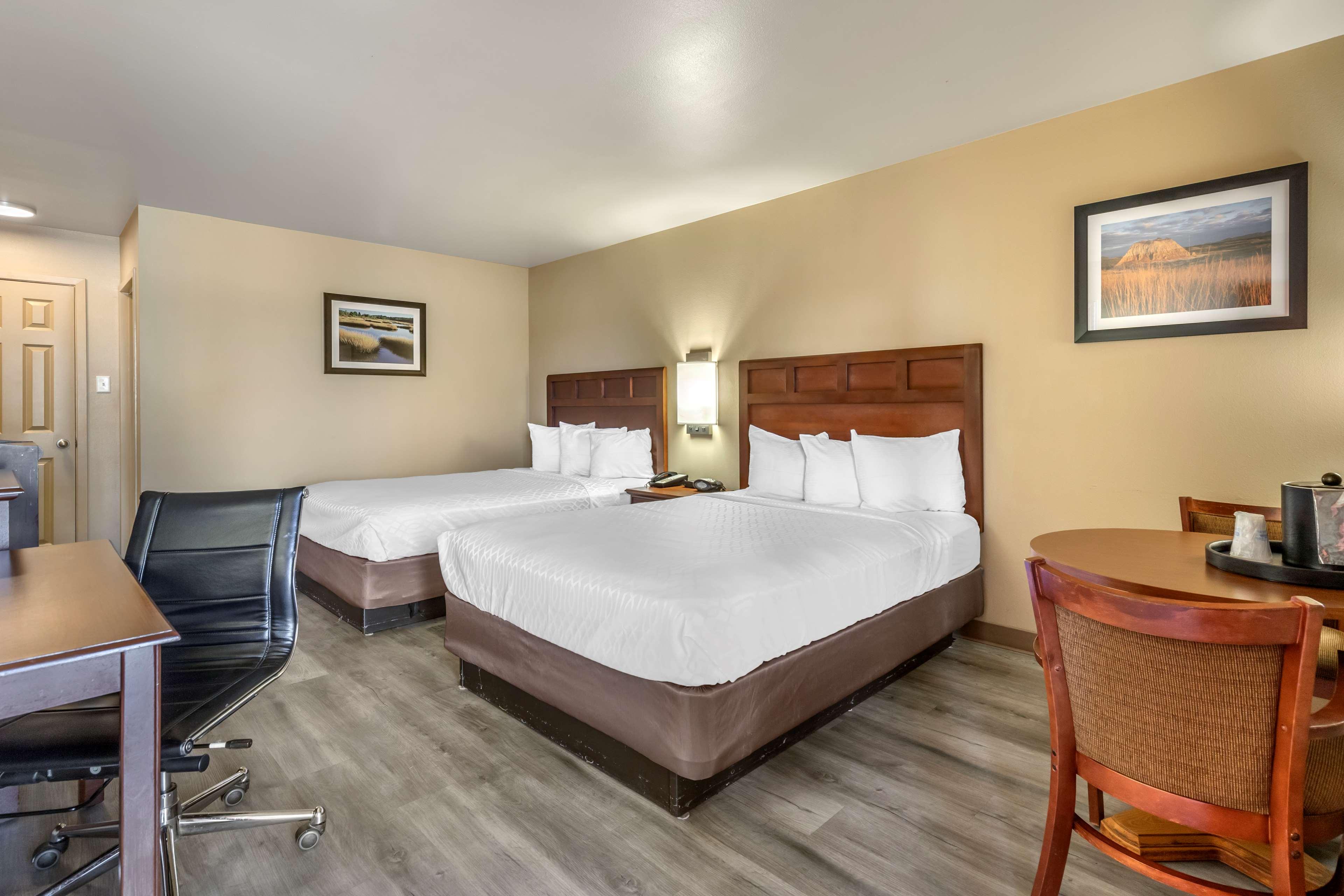 Quadruple Accessible-two Queen Beds