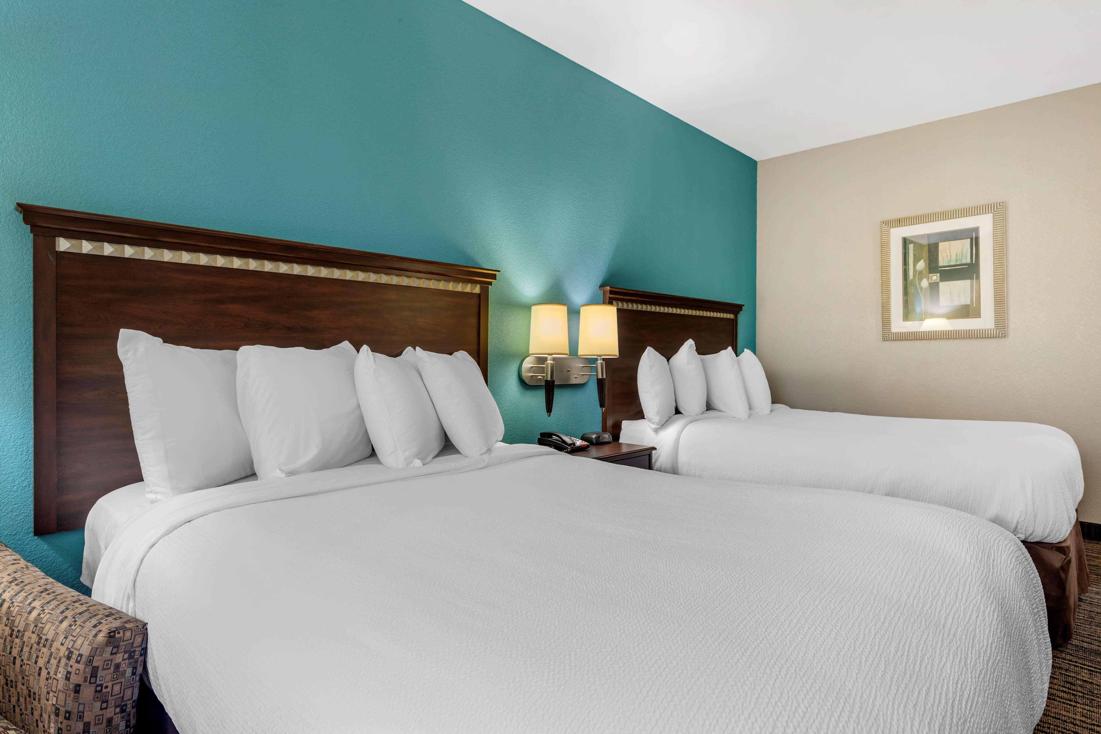 Quadruple Executive Two Queen Beds