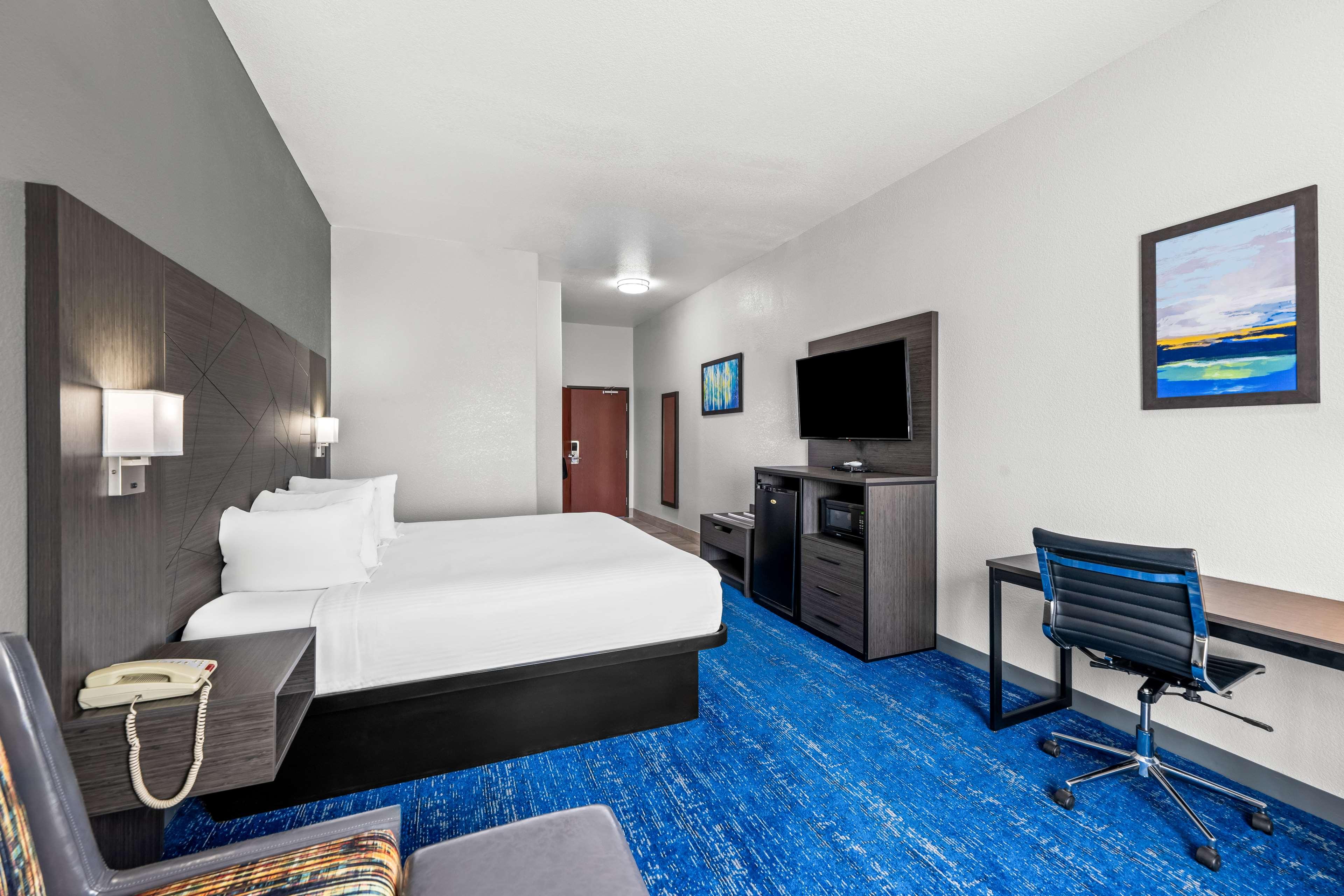 Double Accessible King Size Bed