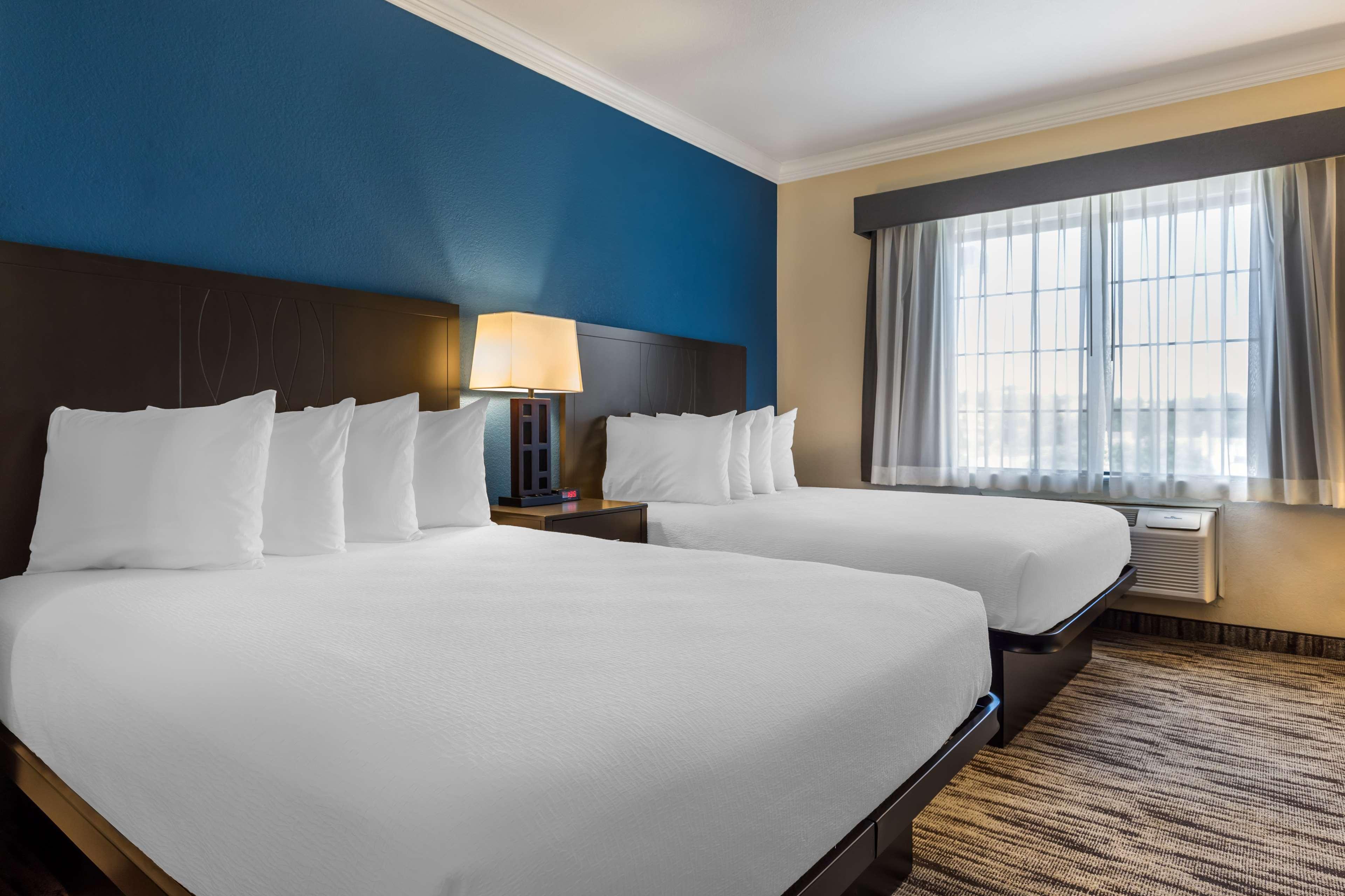 Suite Two Queen Beds