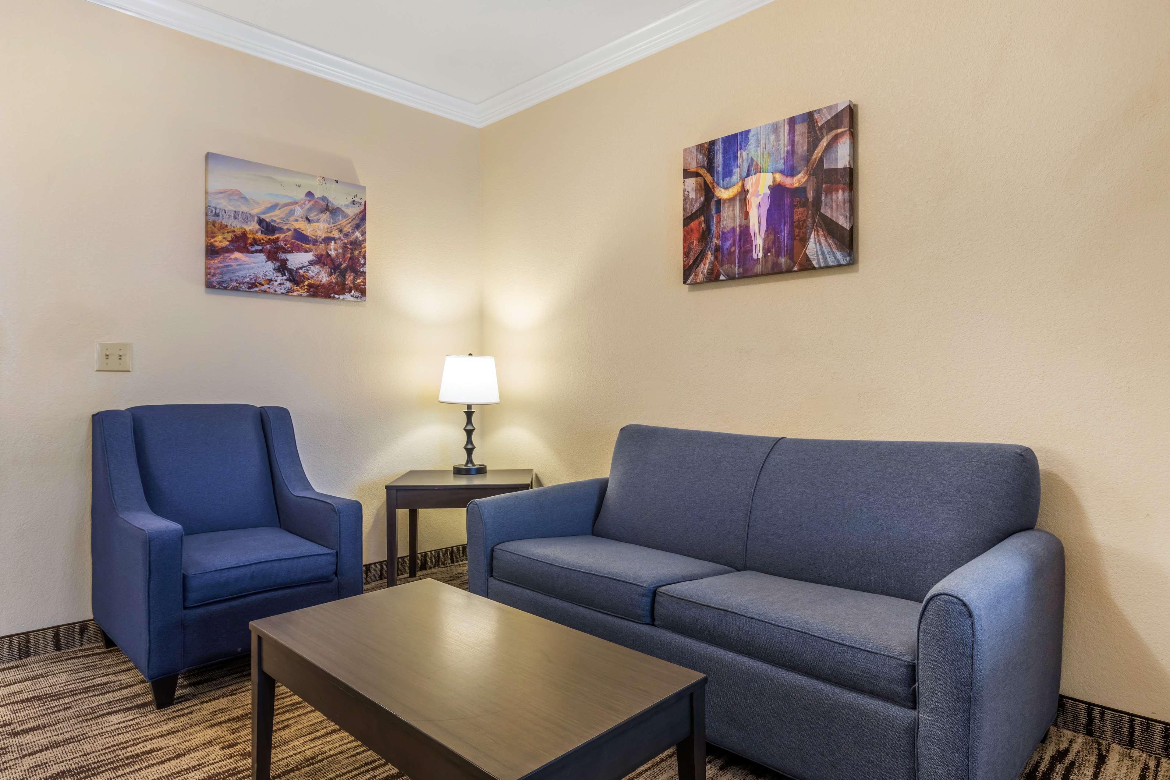 Suite Two Queen Beds