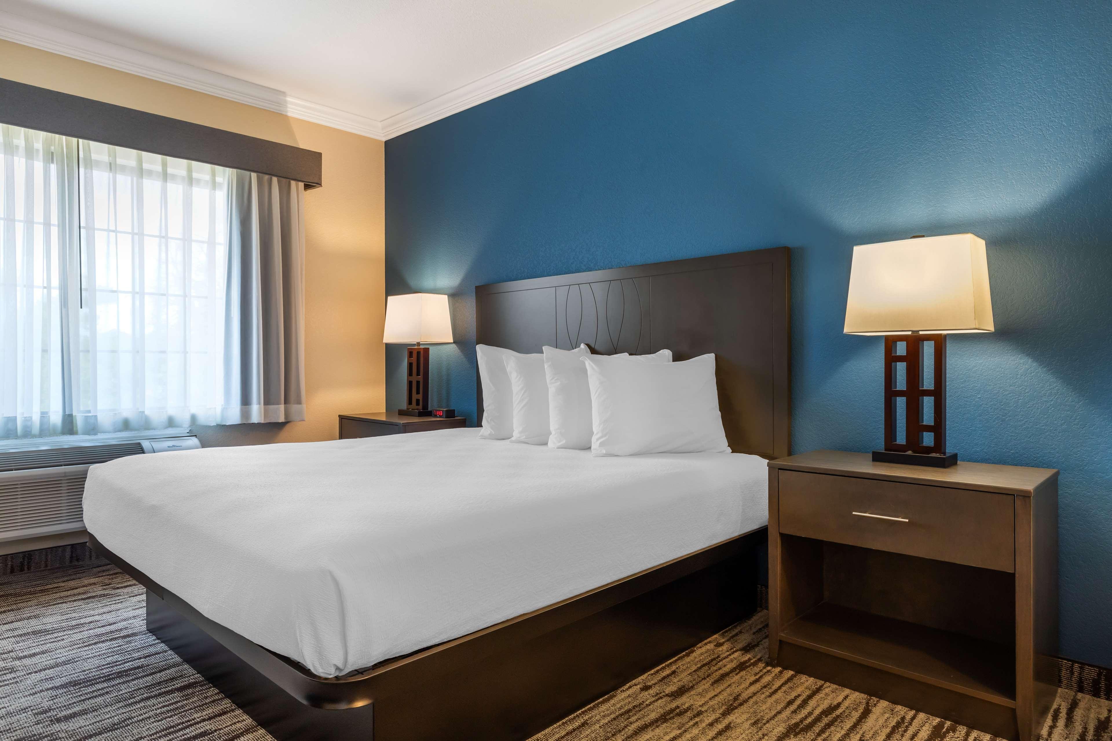 Suite Two Queen Beds