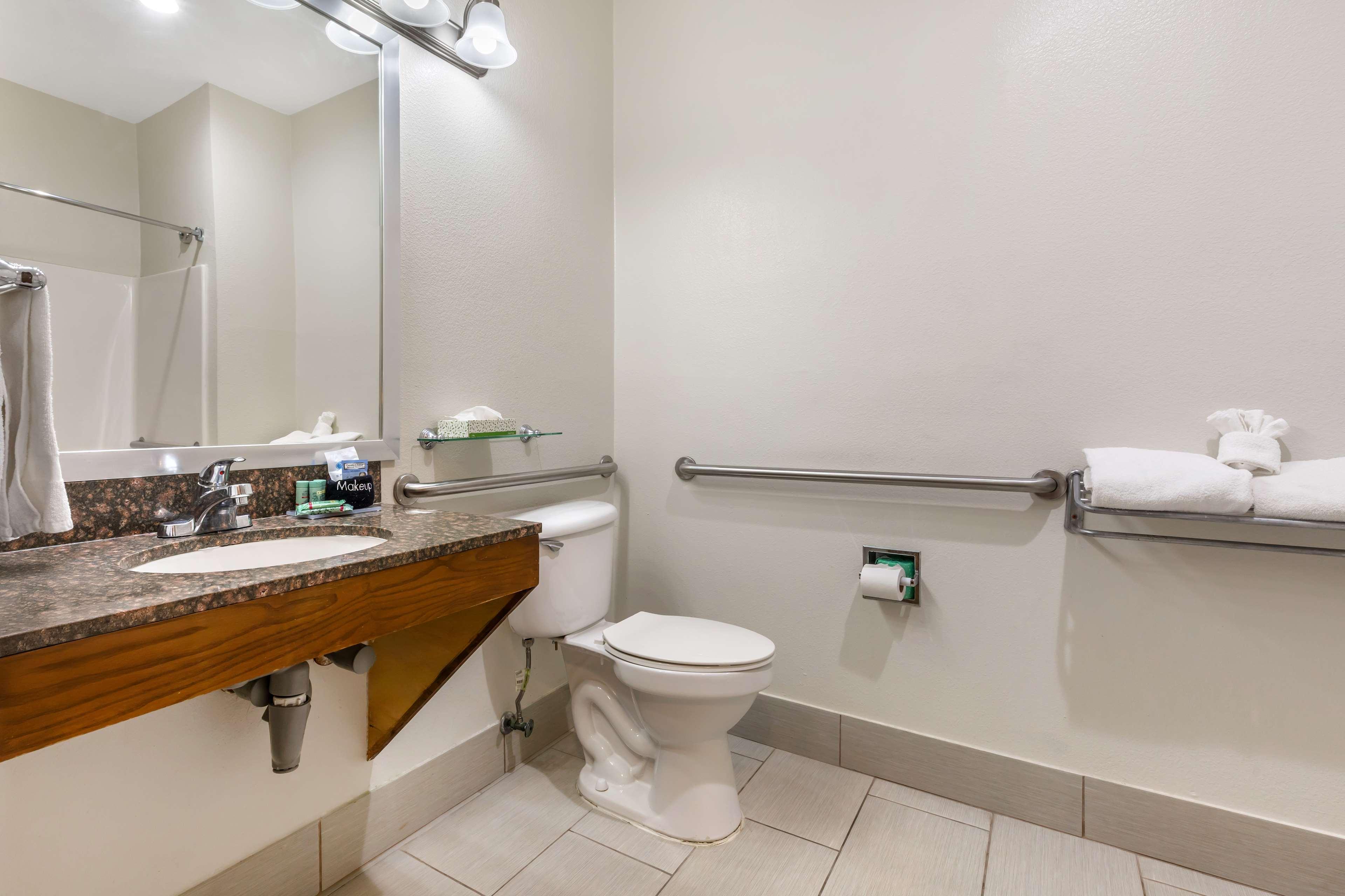 Double Accessible