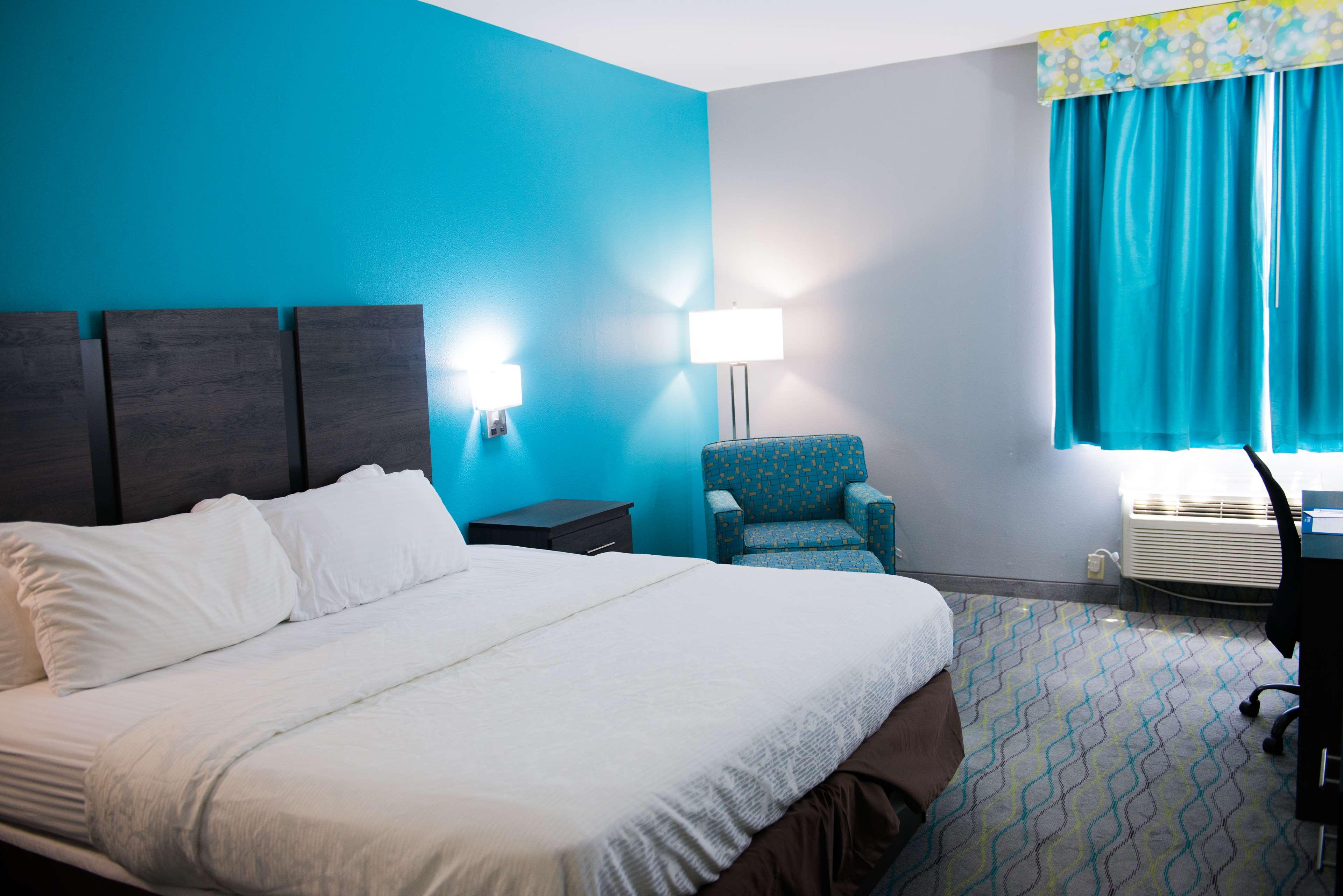 Double Accessible King Size Bed