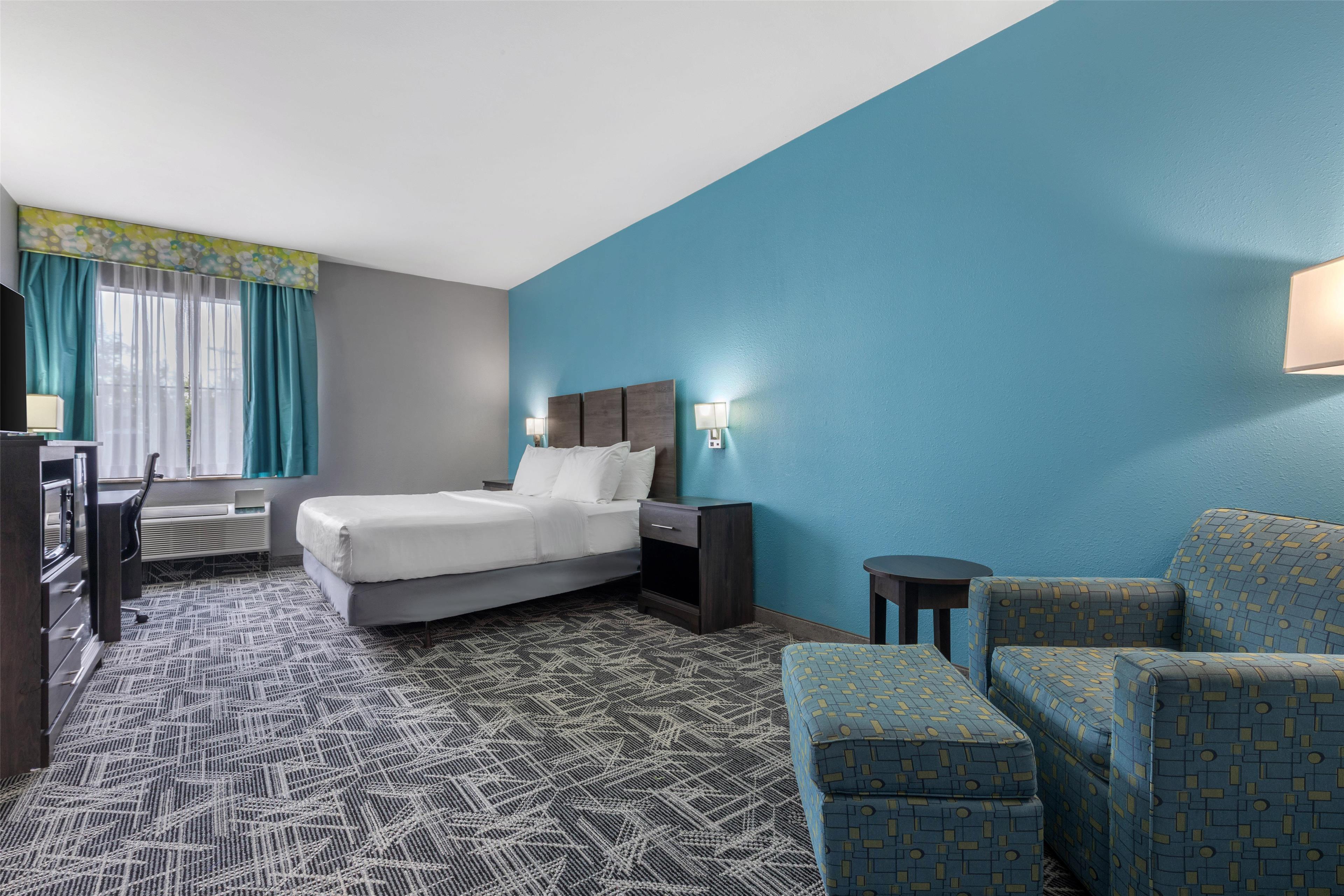 Double Accessible King Size Bed