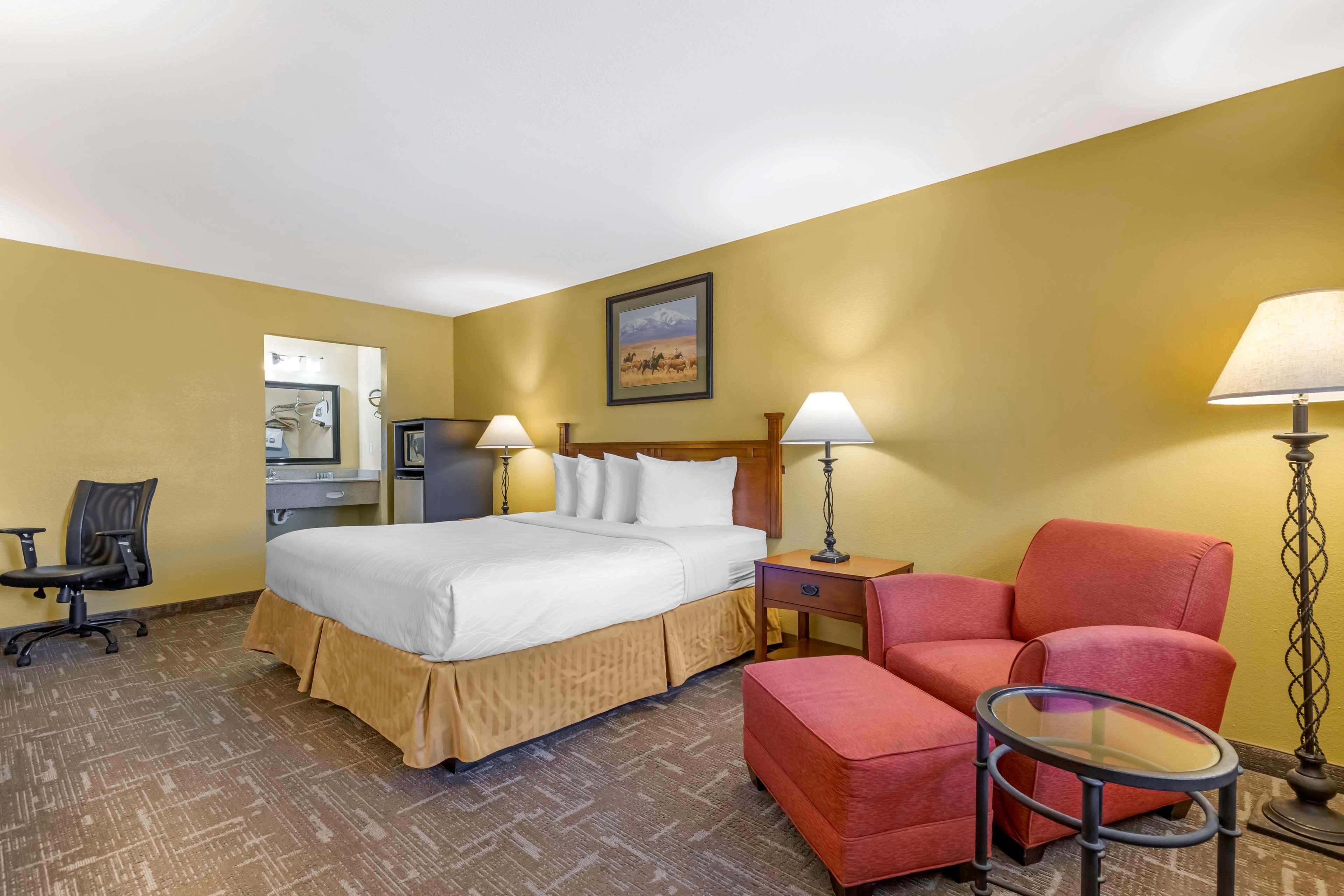 Double King Bed Non Smoking