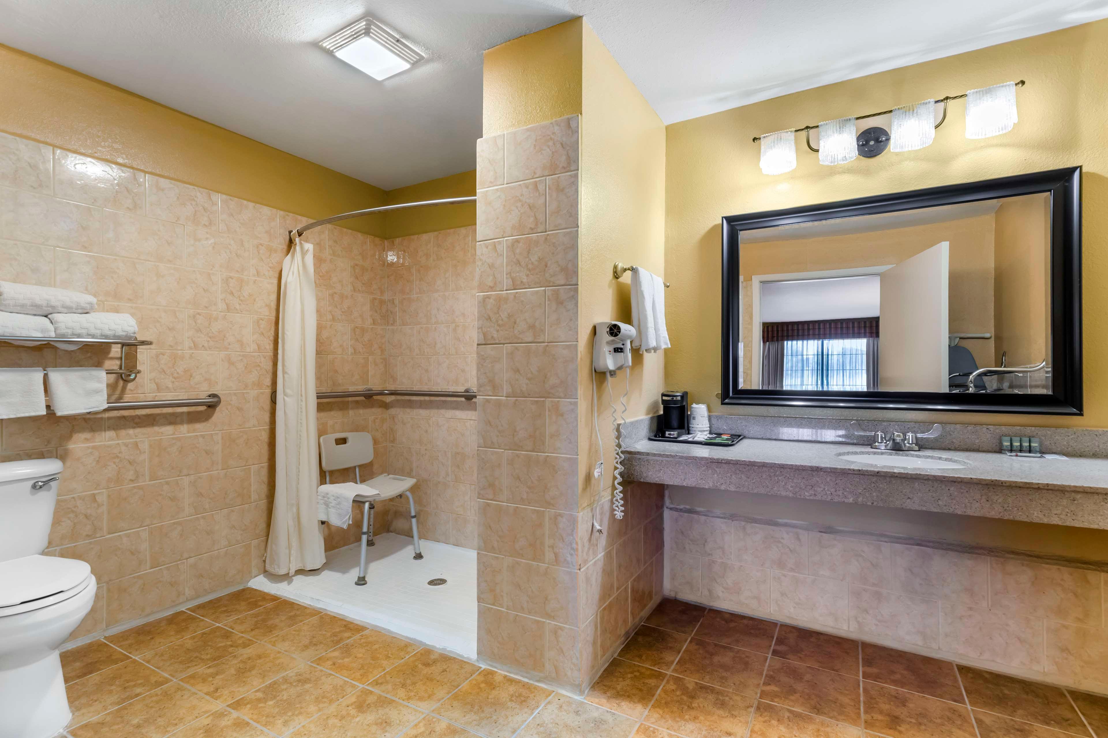 Quadruple Accessible-two Queen Beds