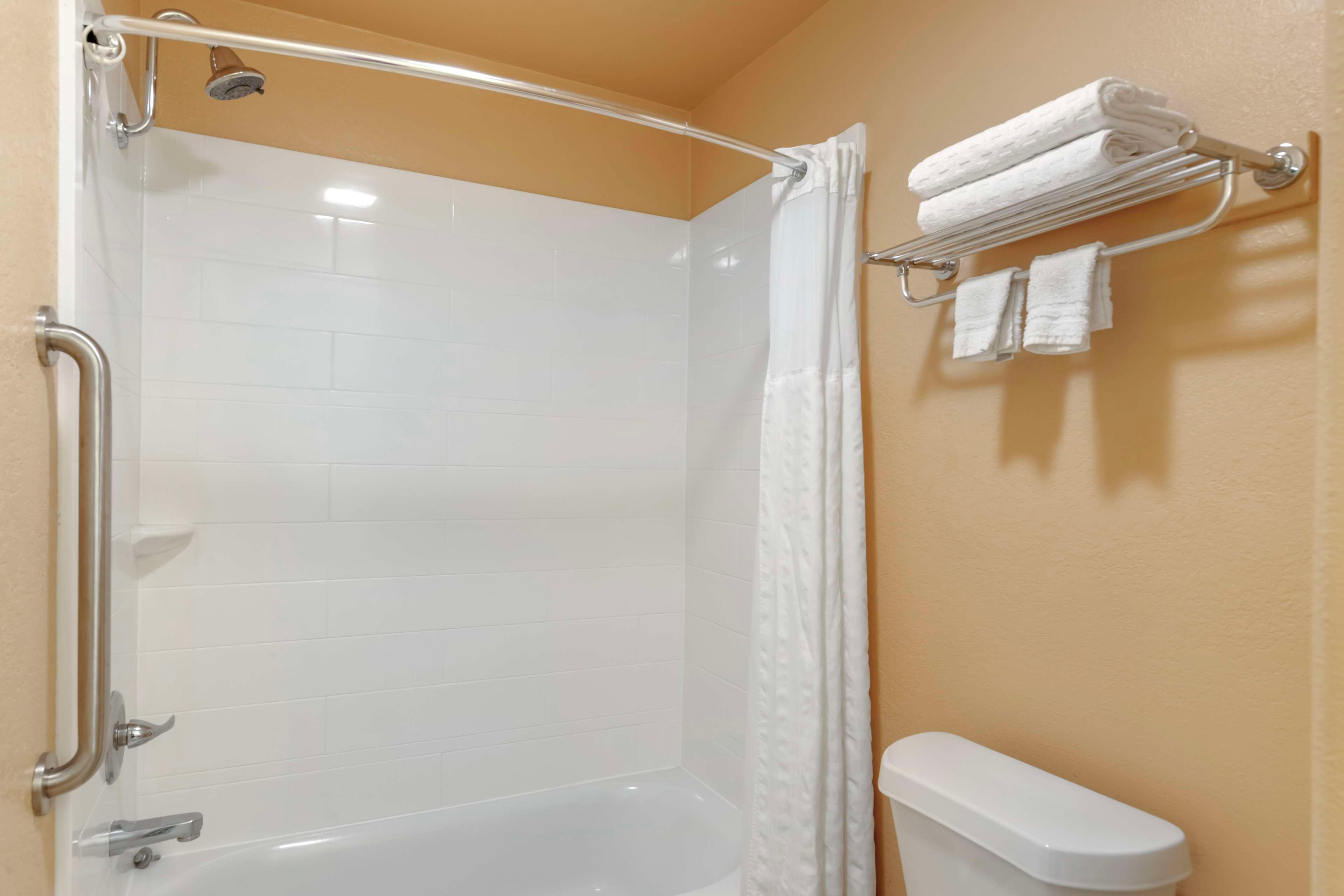 Room King Bed Non Smoking