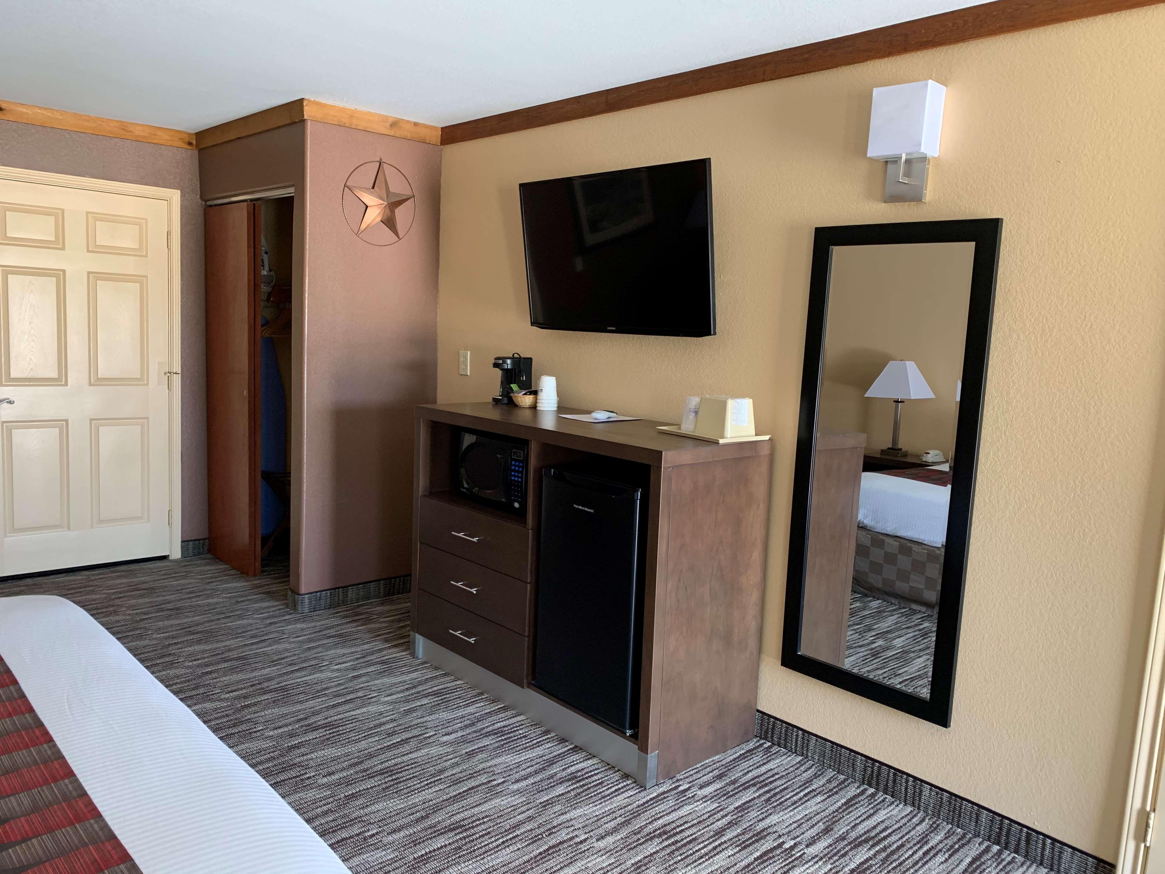 Room King Bed Non Smoking