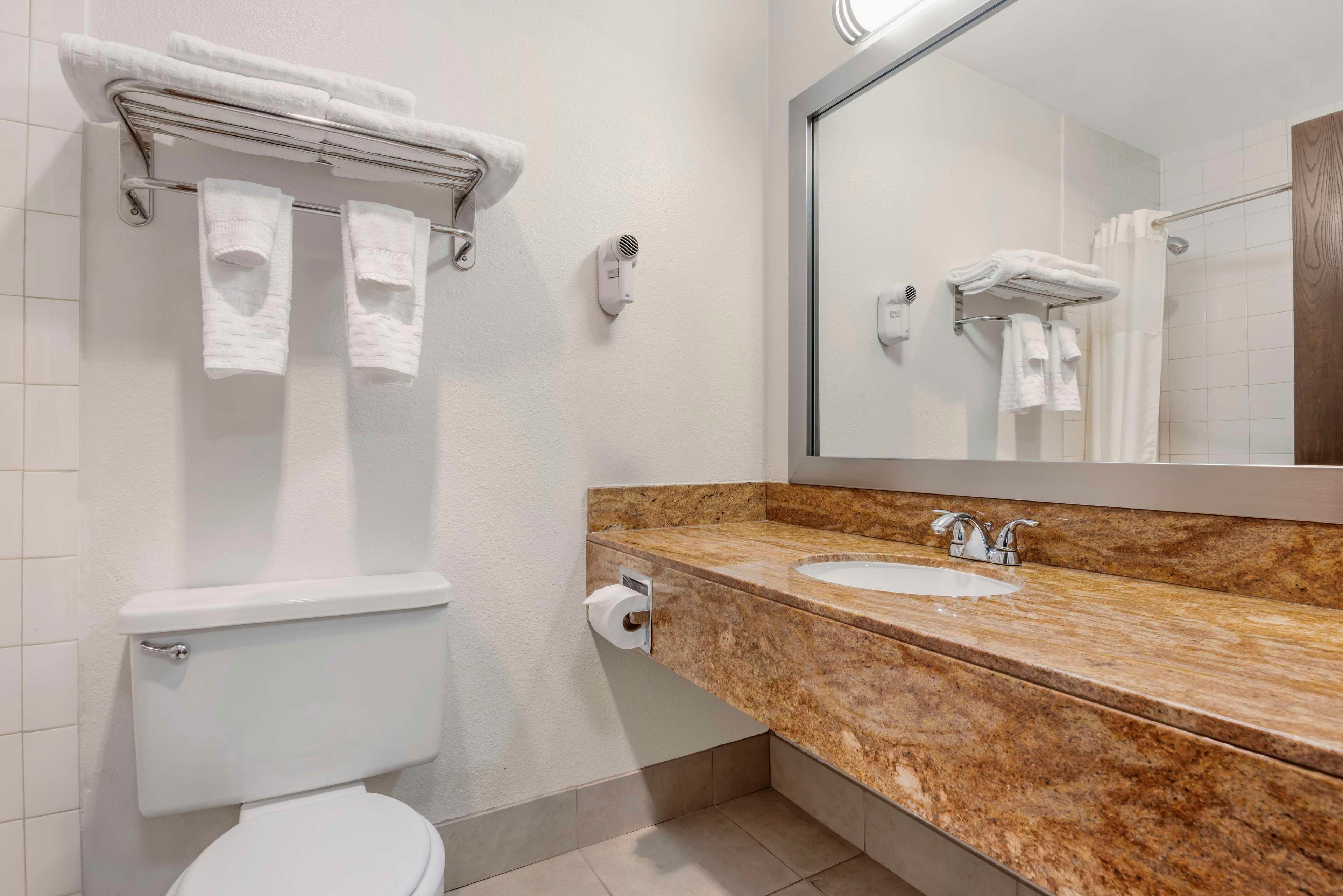 Suite Queen Size Bed