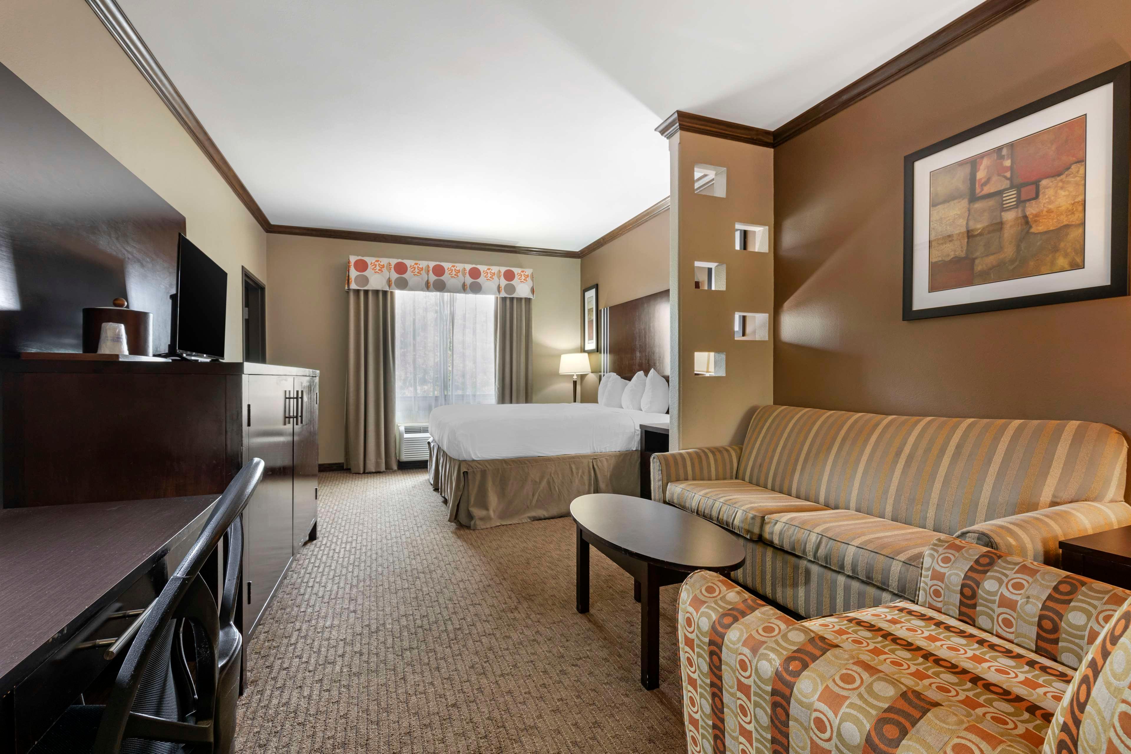 Suite Two King Beds