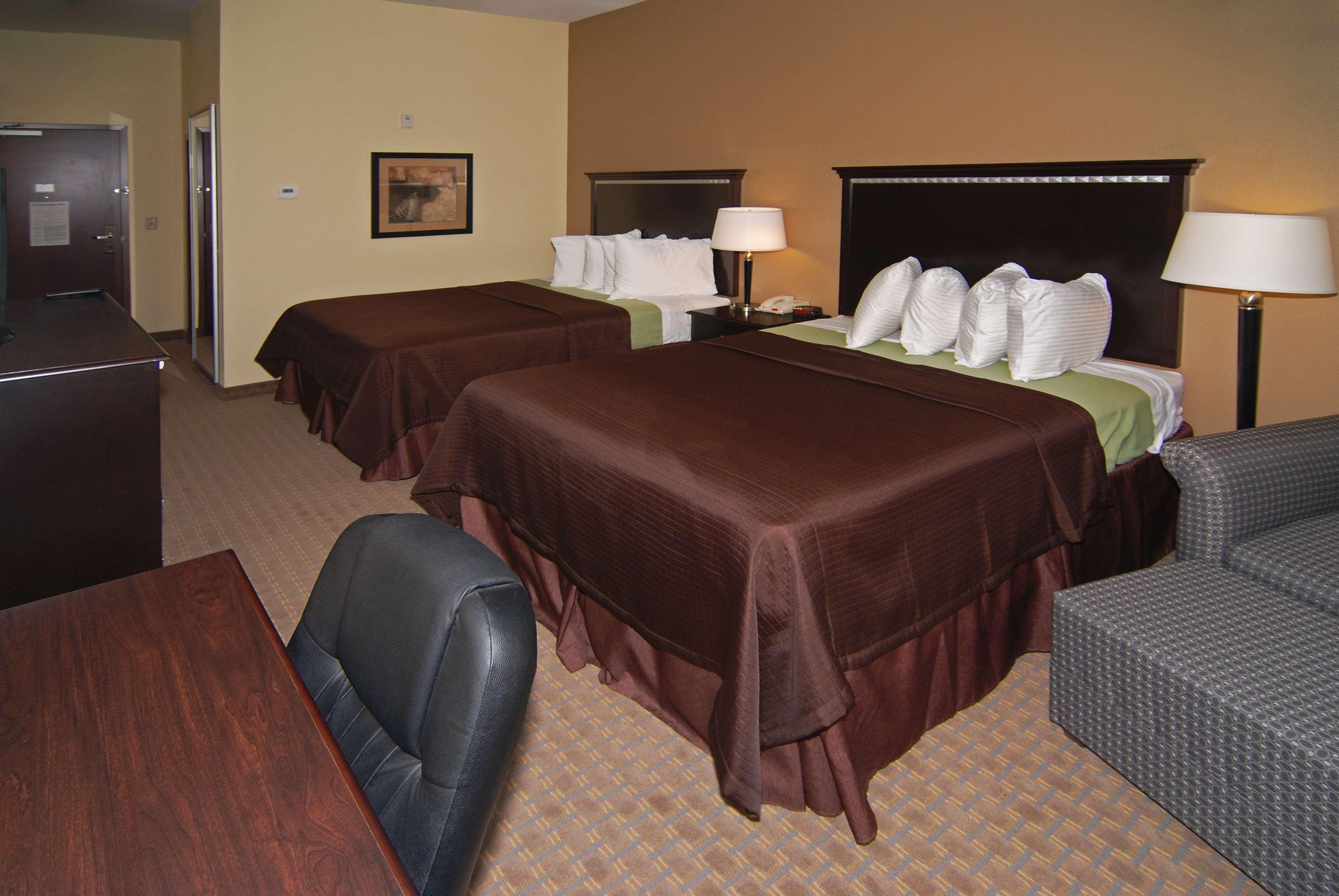 Room Accessible-two Queen Beds