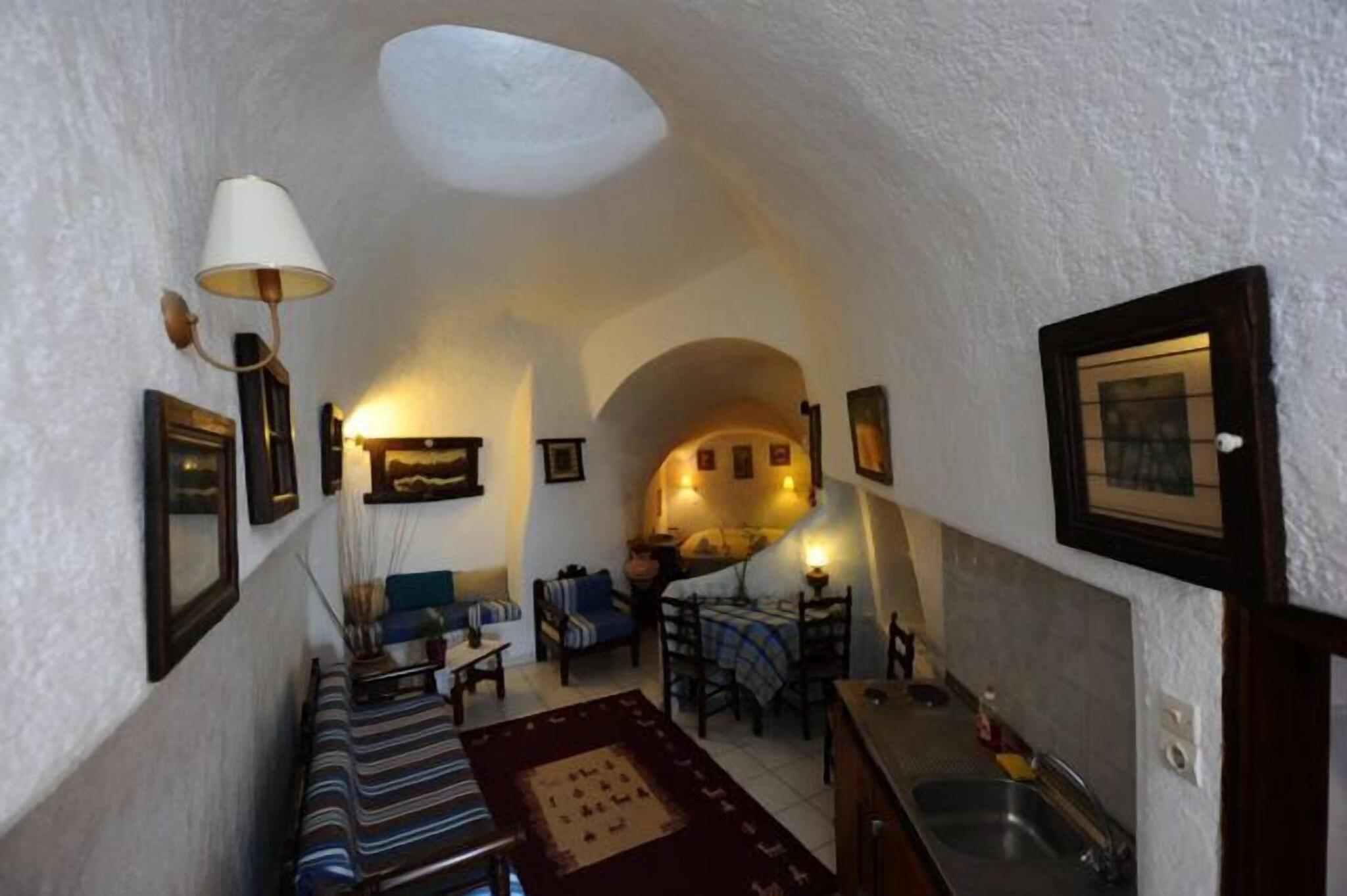 Apartment Queen Size Bed