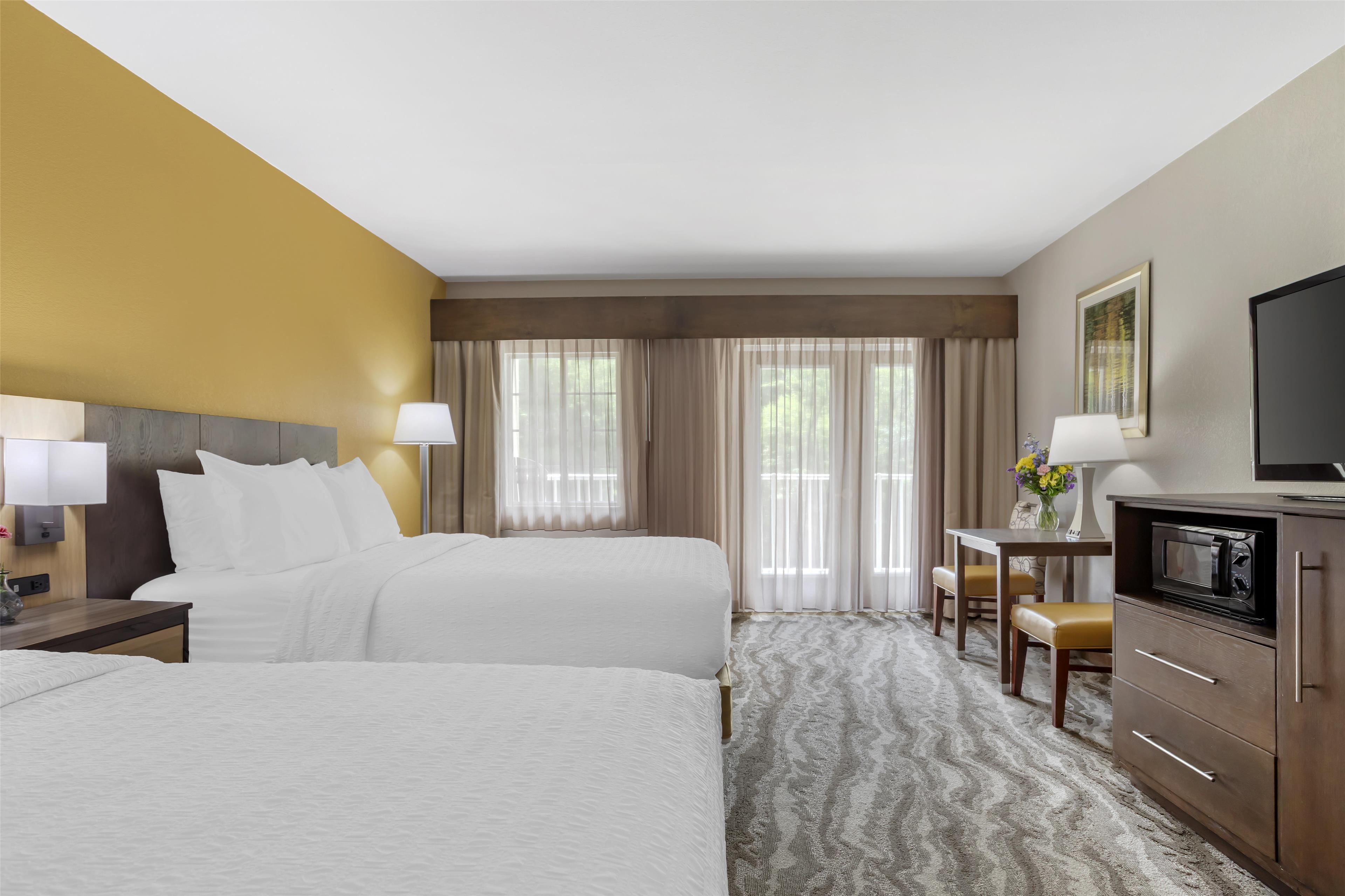 Suite Two Queen Beds