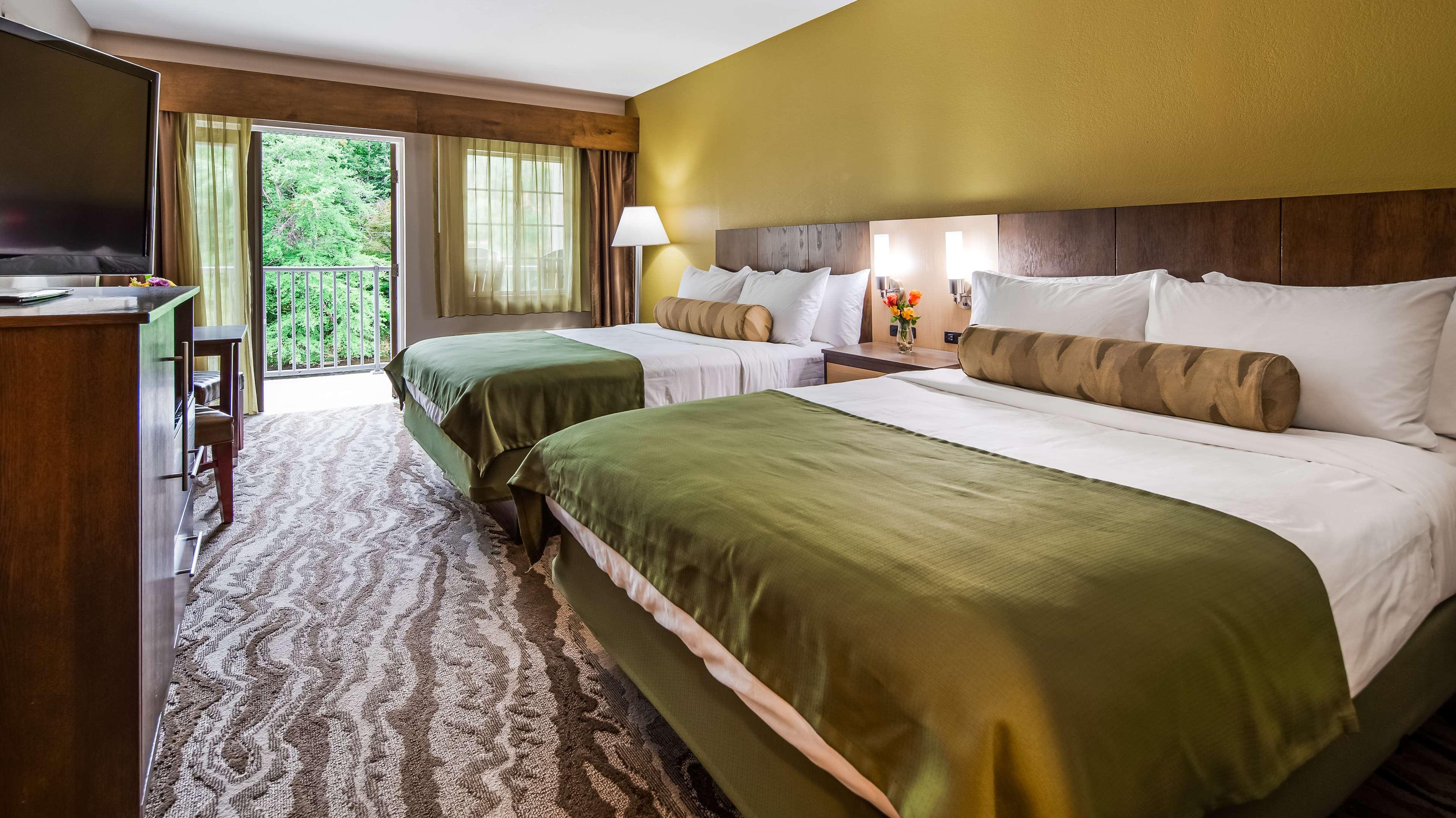 Suite Two Queen Beds