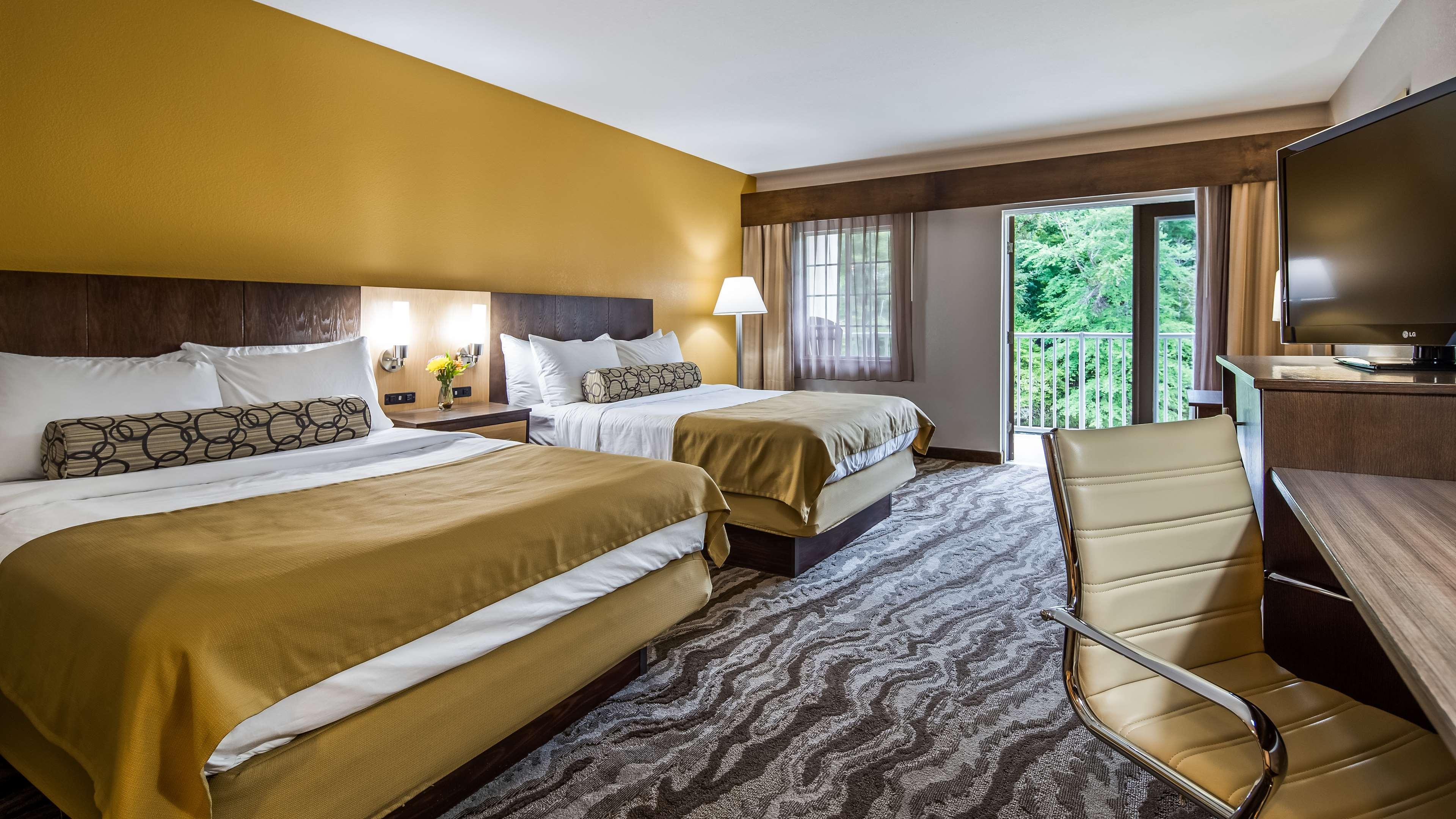 Suite Two Queen Beds