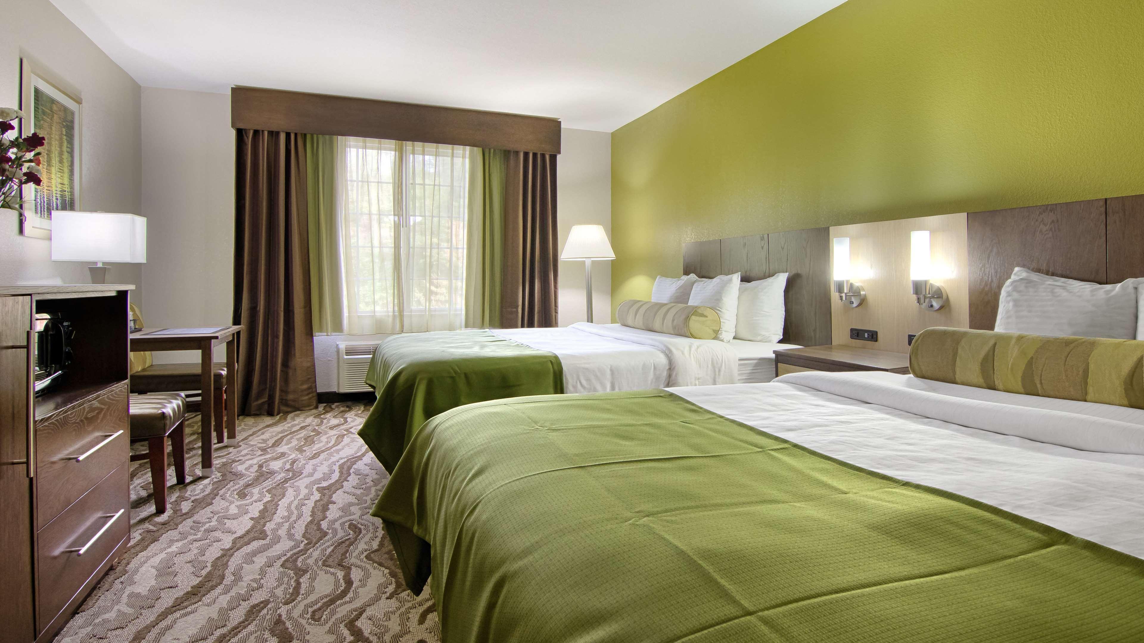 Suite Two Queen Beds