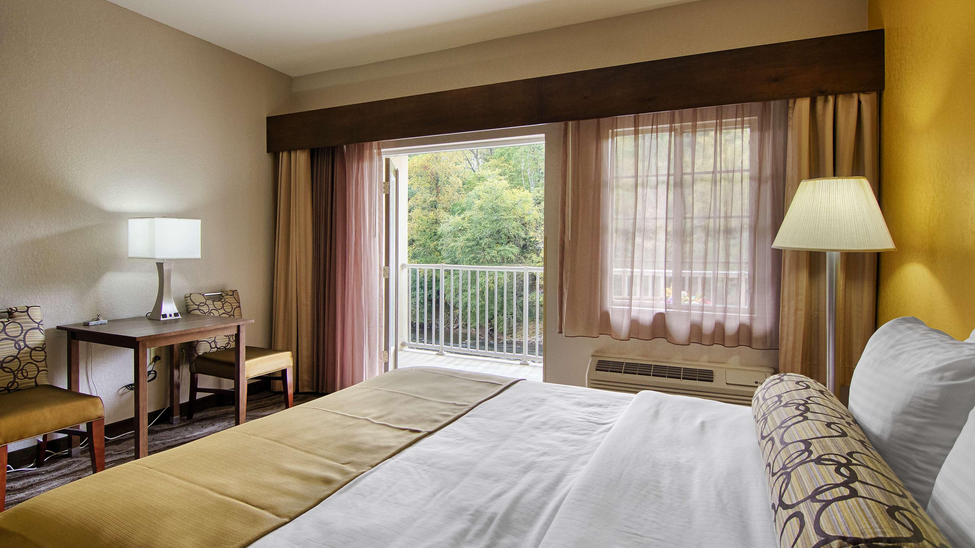 Suite Two Queen Beds