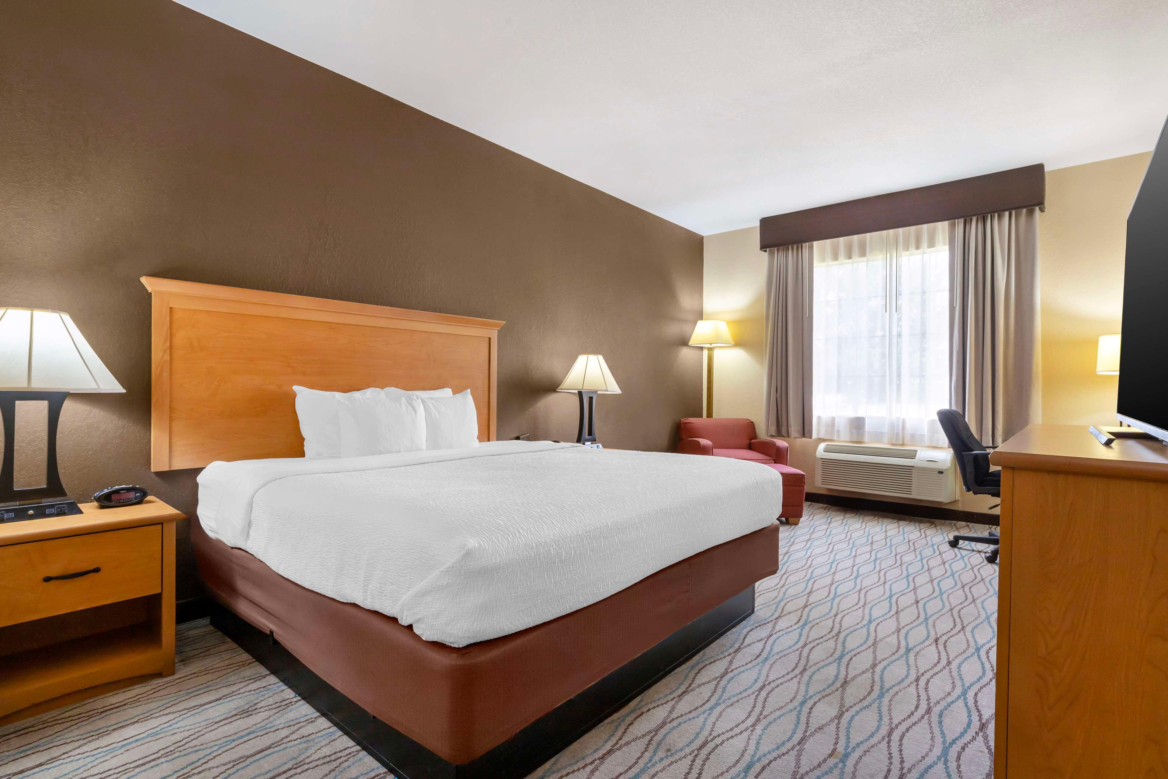 Room King Bed Non Smoking