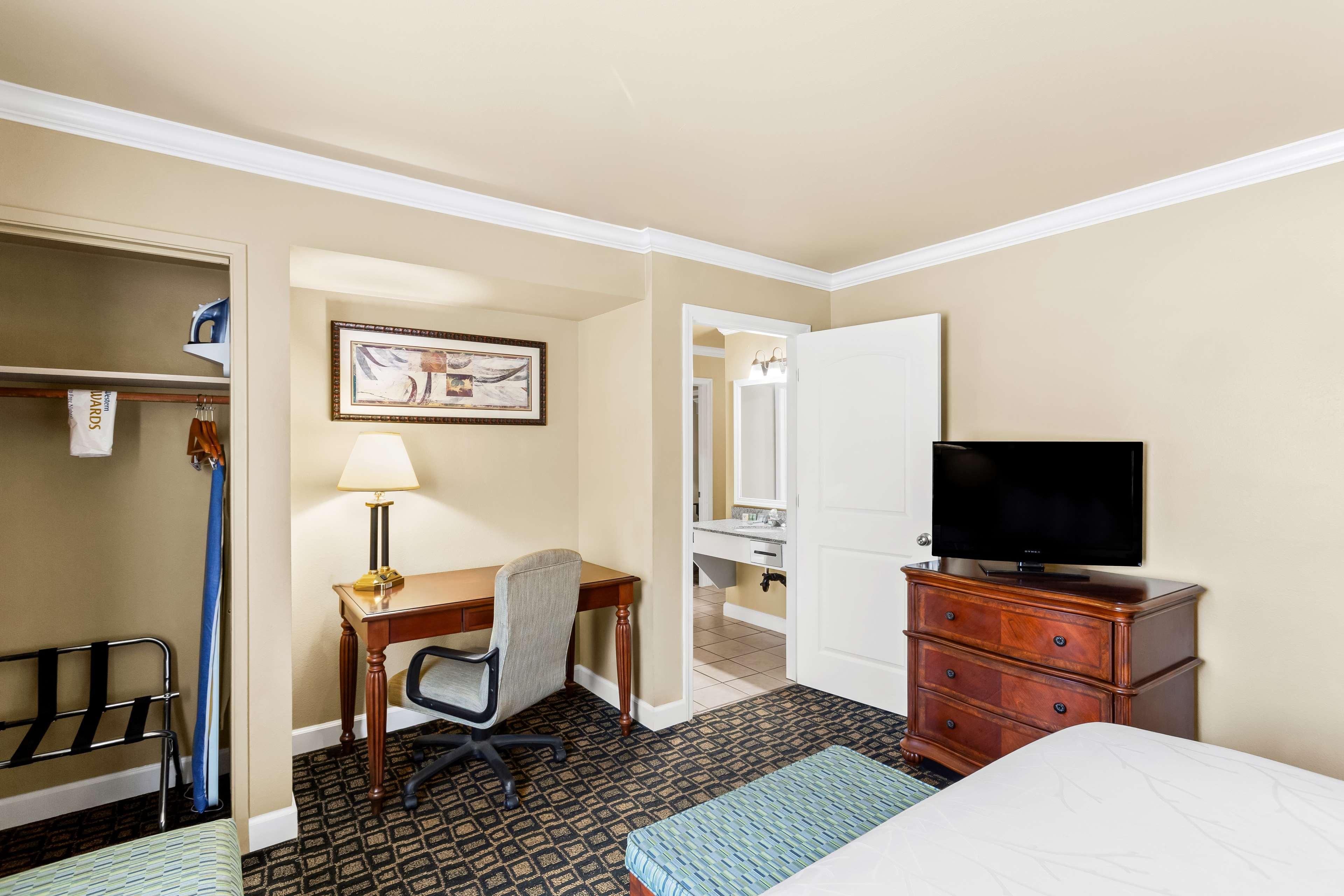 Suite Two King Beds