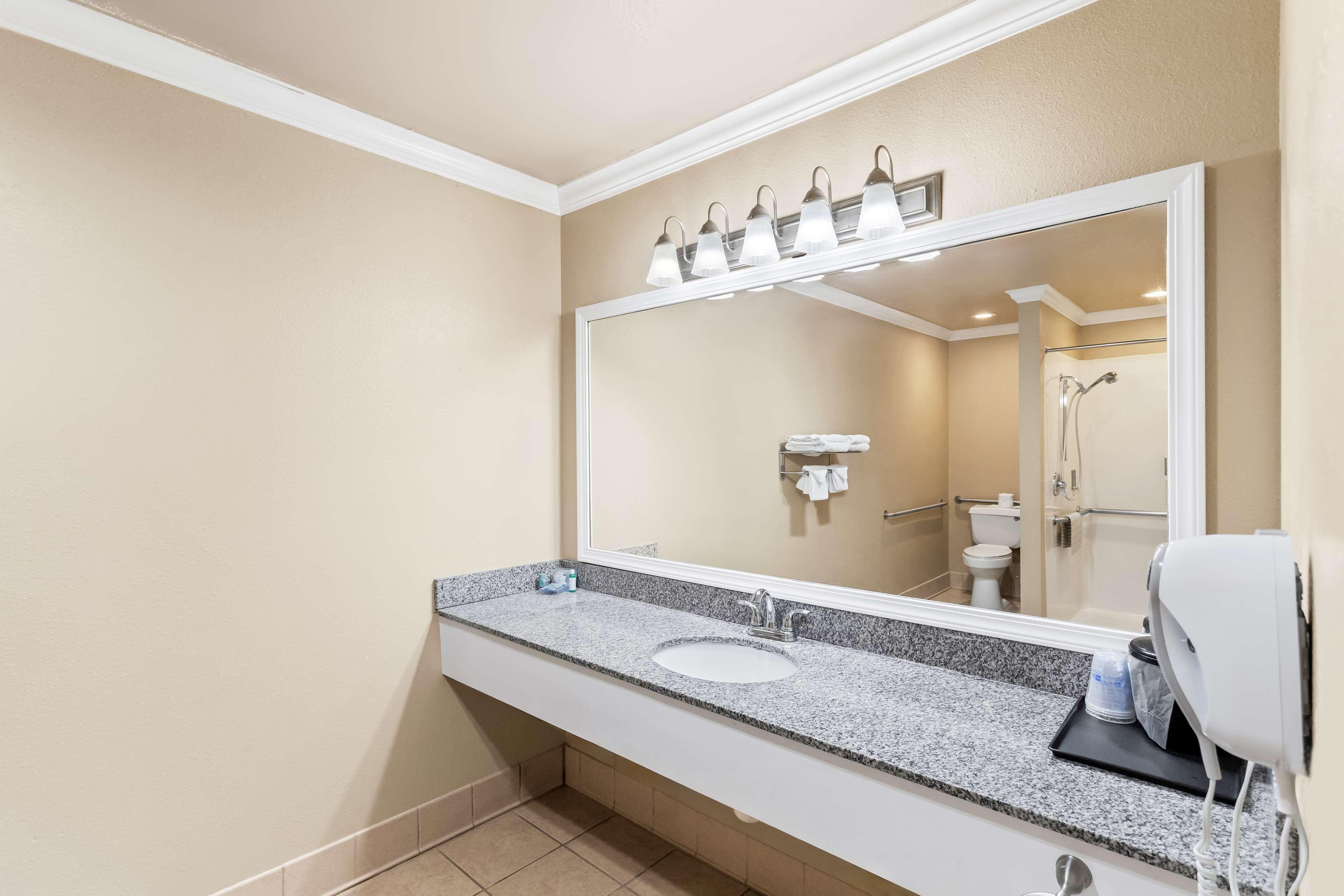 Quadruple Accessible-two Queen Beds