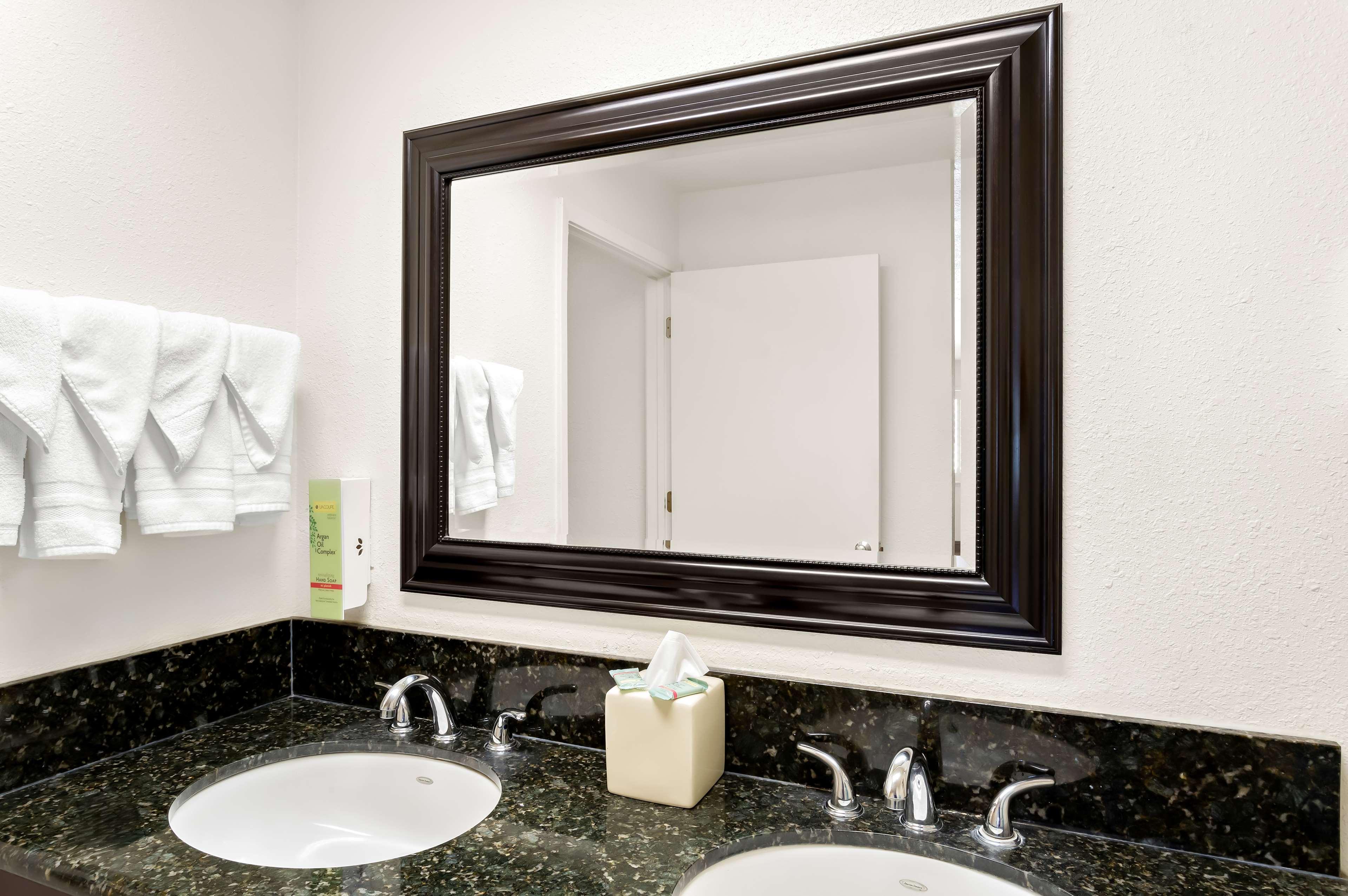 Suite Two Queen Beds