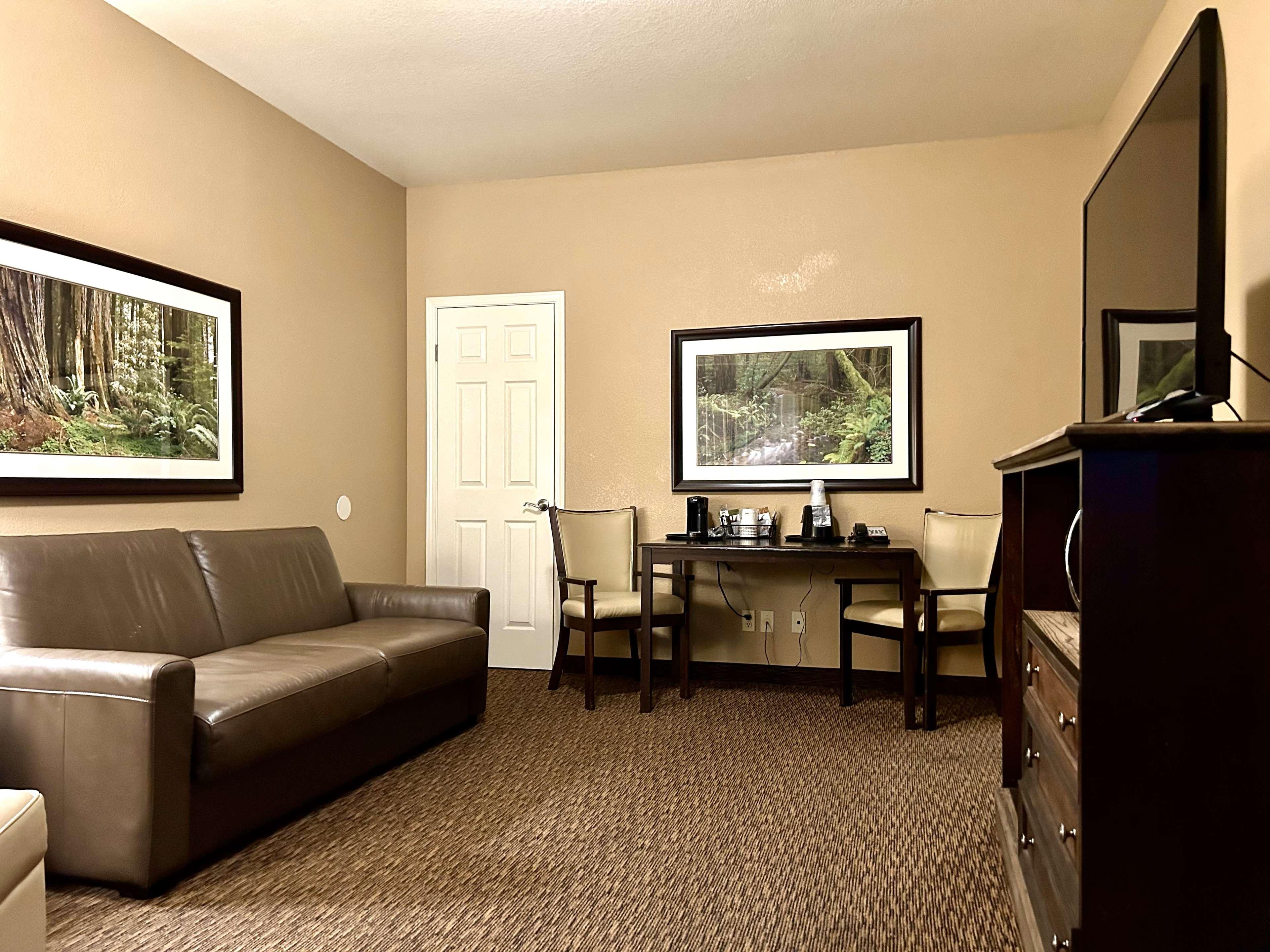 Suite Queen Size Bed