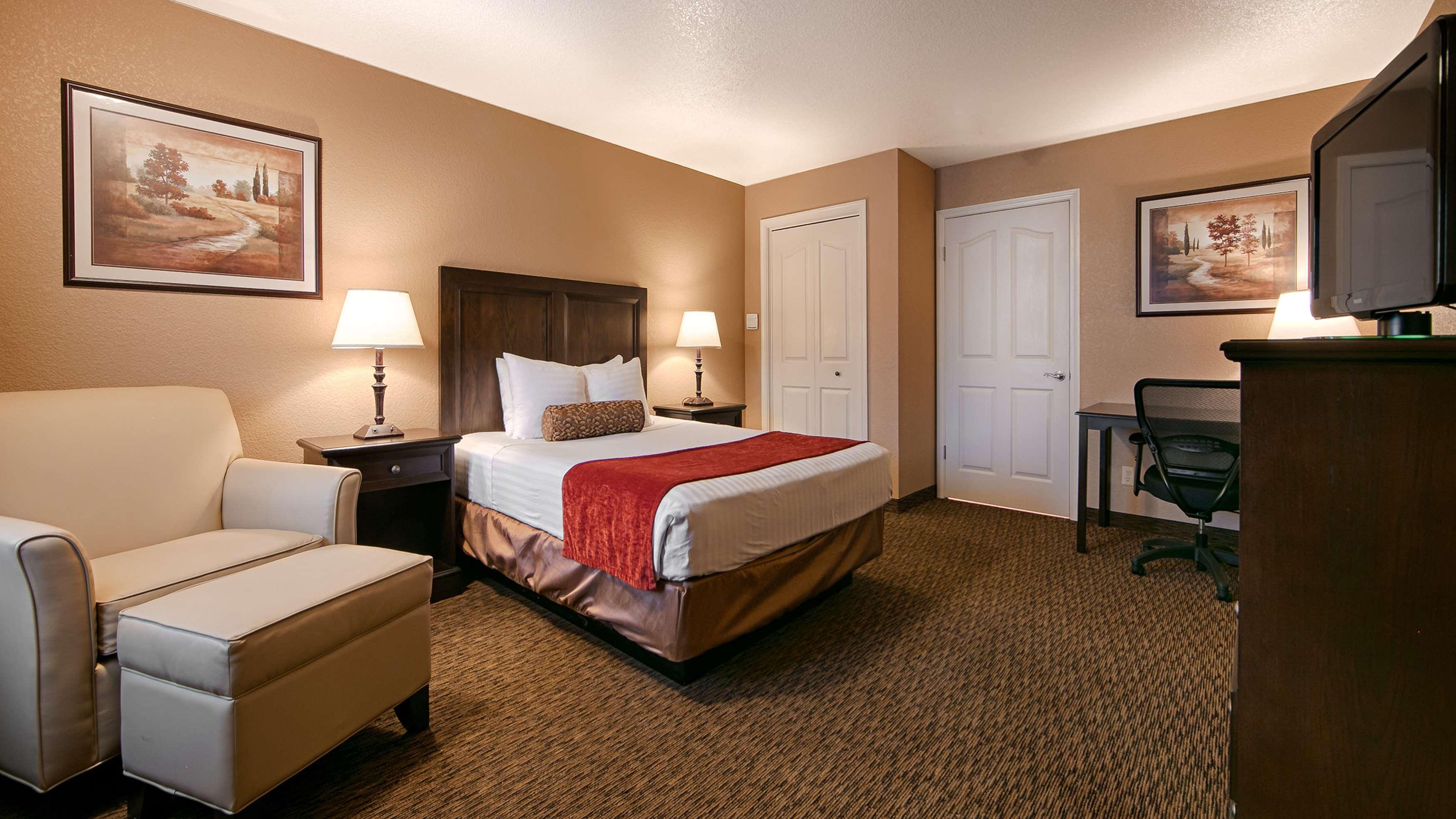 Room Queen Bed Non Smoking