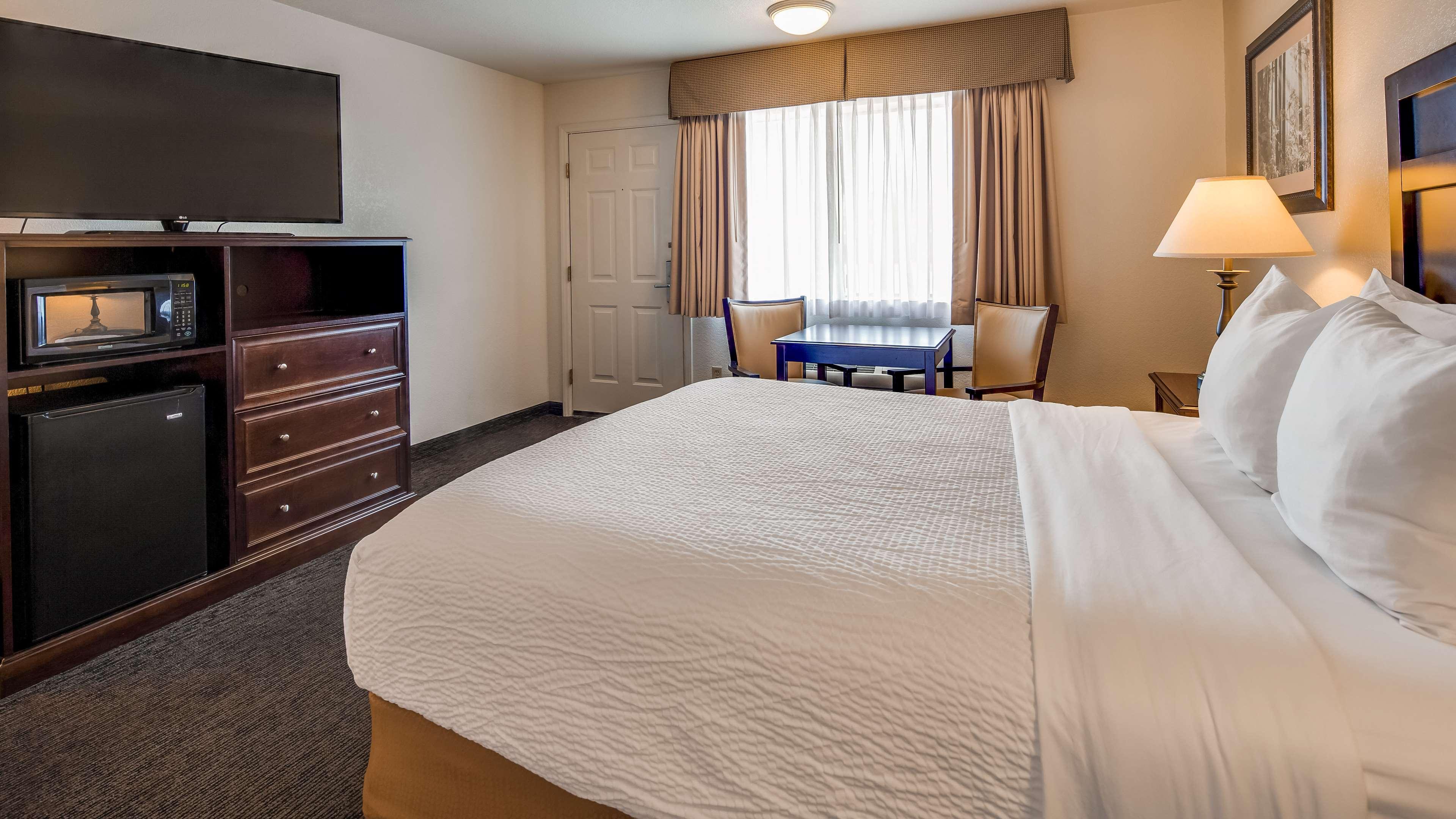 Double Accessible-queen Size Bed