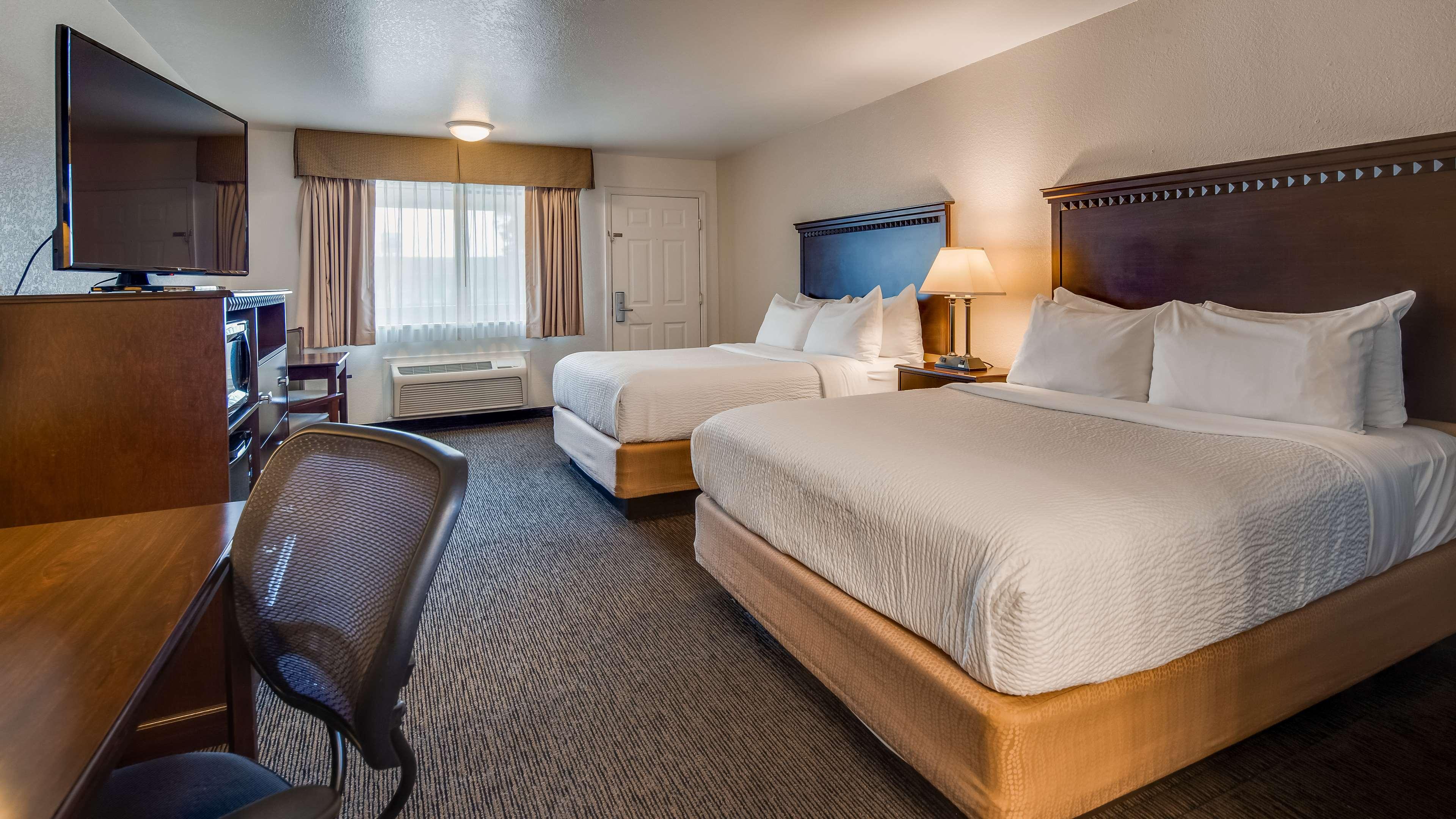 Quadruple Two Queen Beds Non Smoking