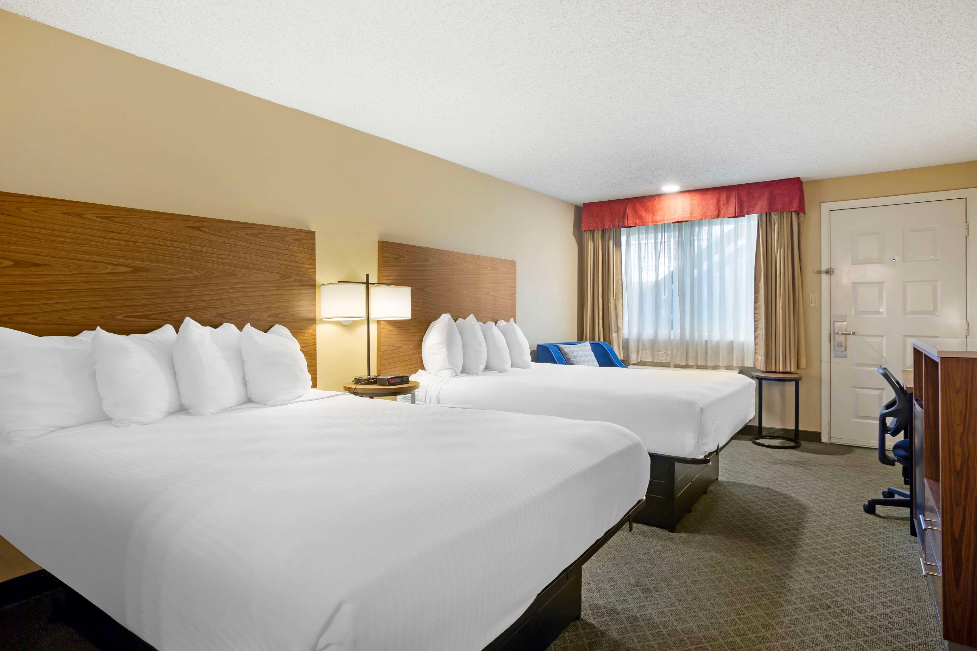 Quadruple Accessible-two Queen Beds