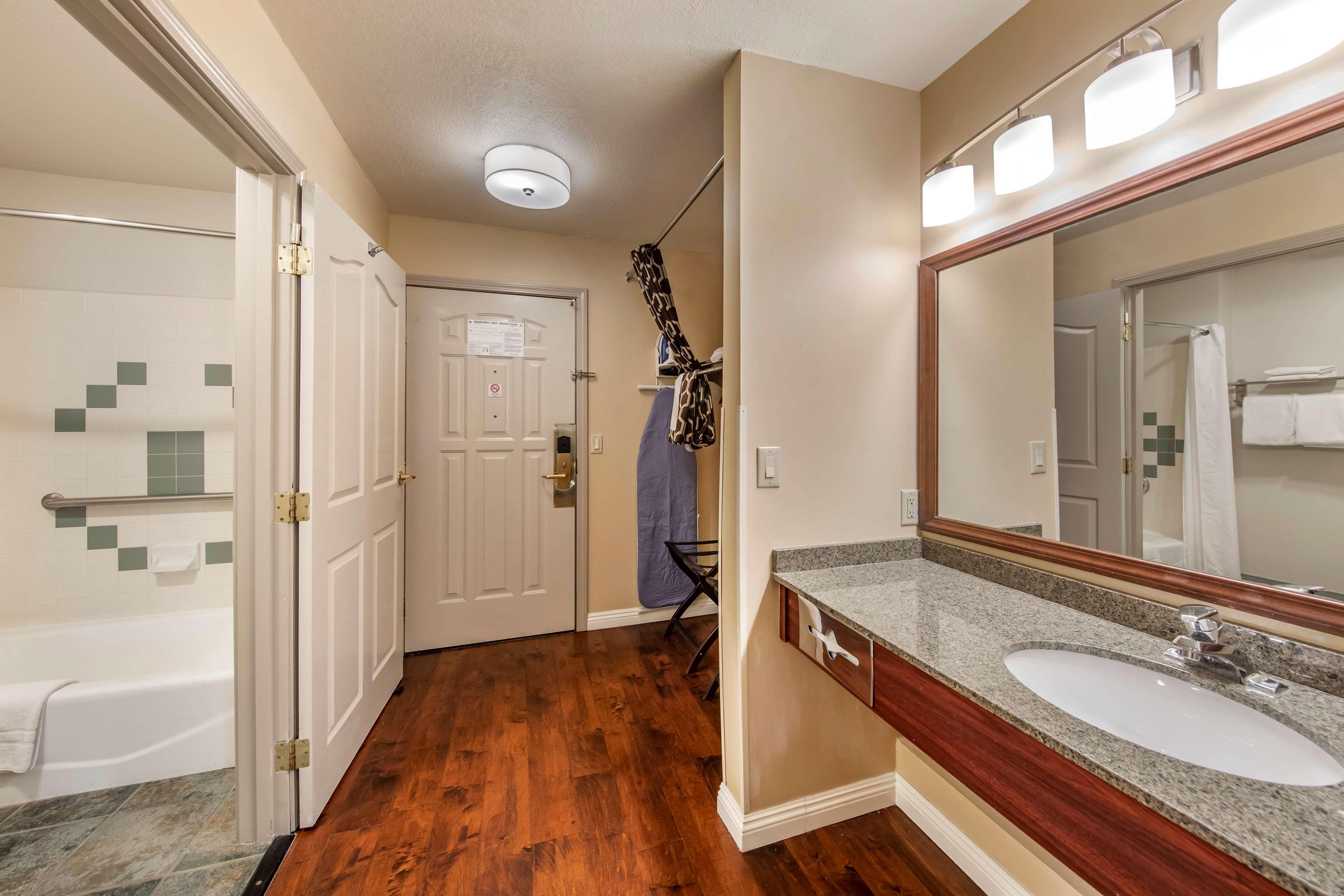 Suite King Bed Non Smoking