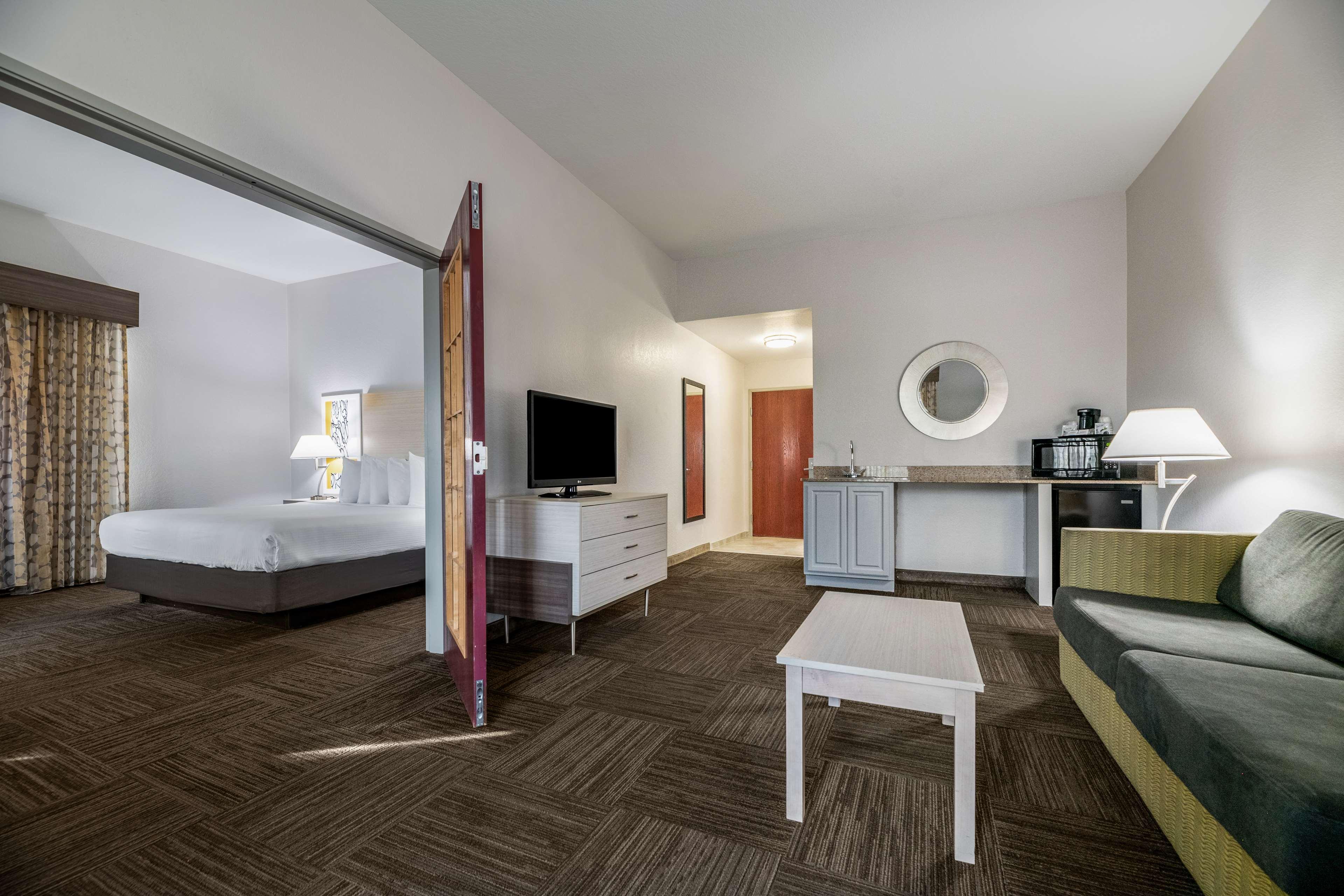 Suite King Bed Non Smoking